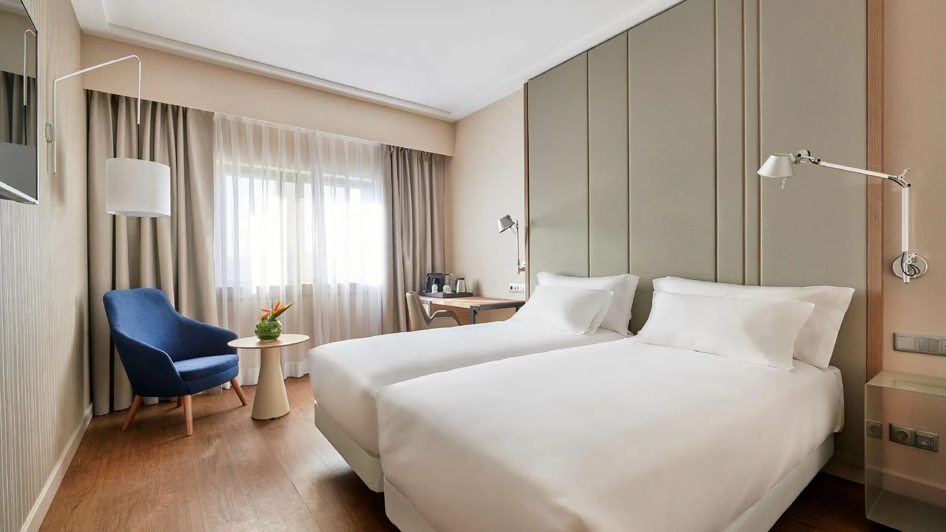 리스본 NH 캄포 그란데 4성급 호텔 스위트룸