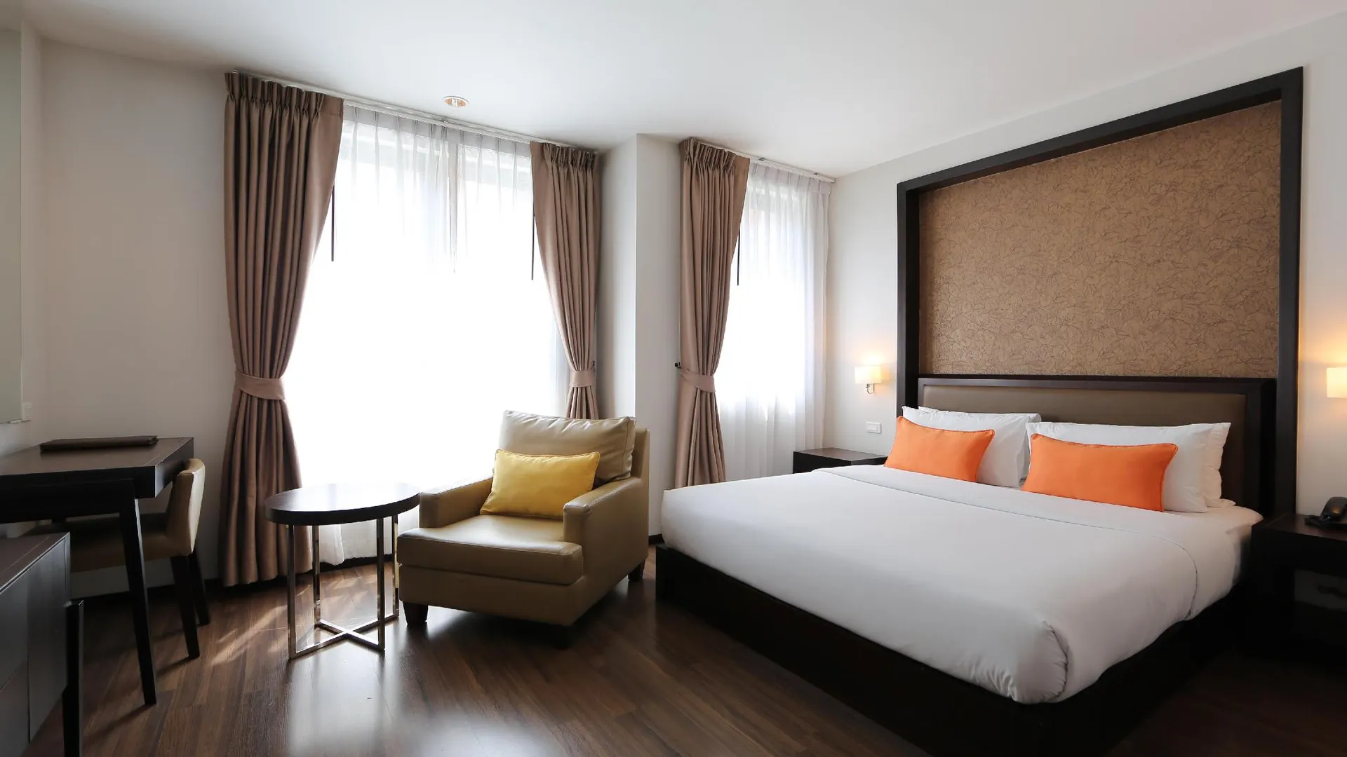 방콕 더 다윈 호텔 3성급 호텔 스위트룸