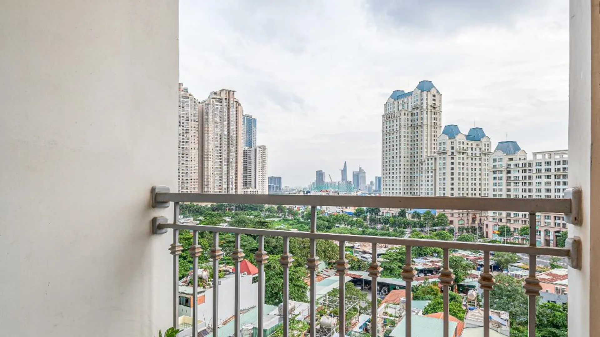 호치민 빈탄의 아파트먼트 (55m², 침실 1개, 프라이빗 욕실 1개) 4성급 싱글룸 수영장