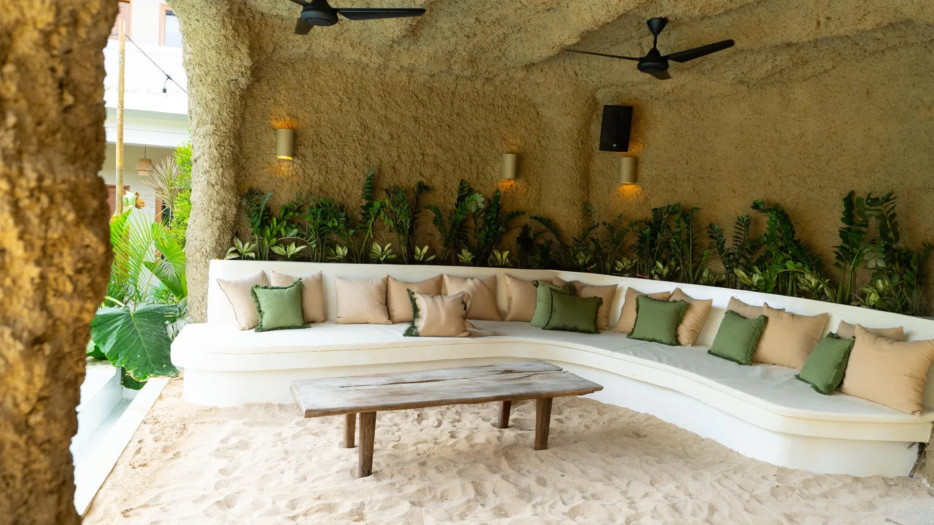 발리 매드 몽키 울루와투 2성급 호텔 수영장