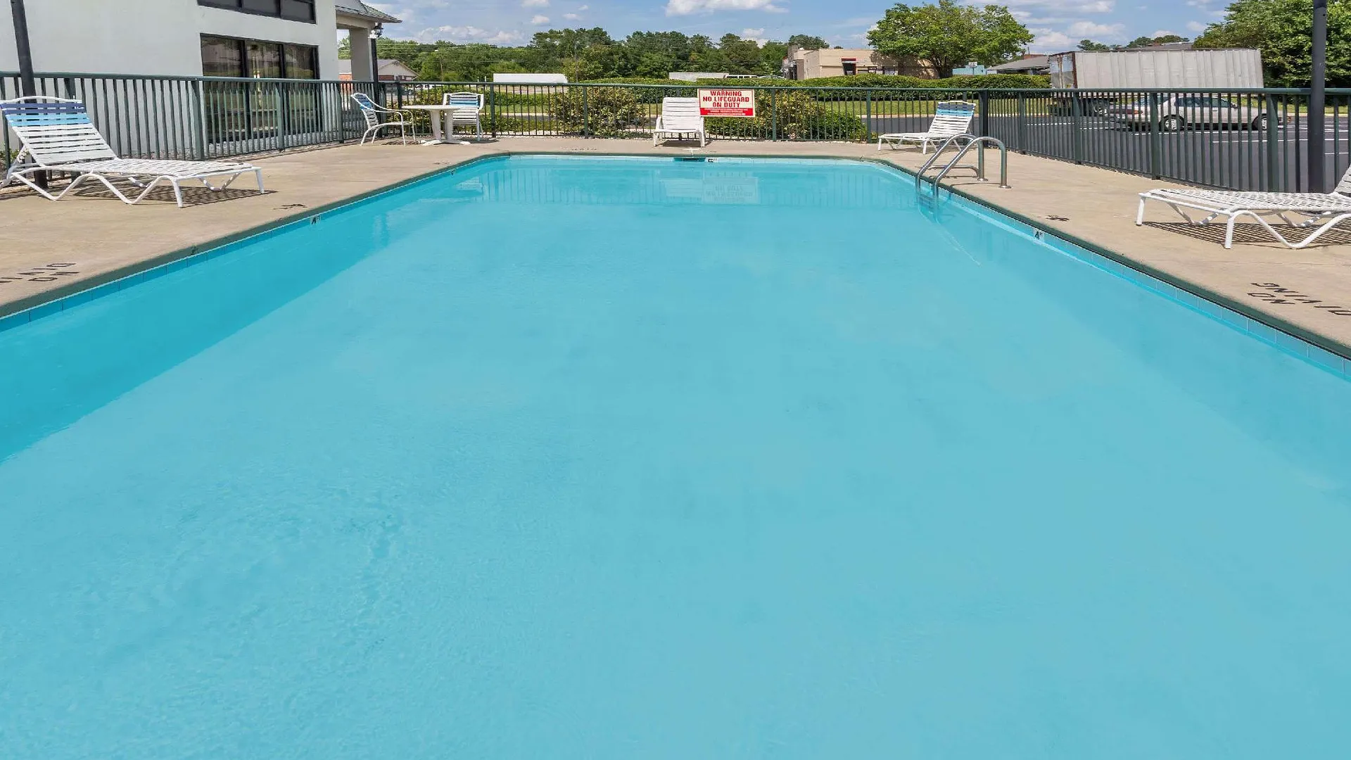 샌포드 (NC) 데이즈 인 바이 윈덤 샌포드 2성급 호텔 로비