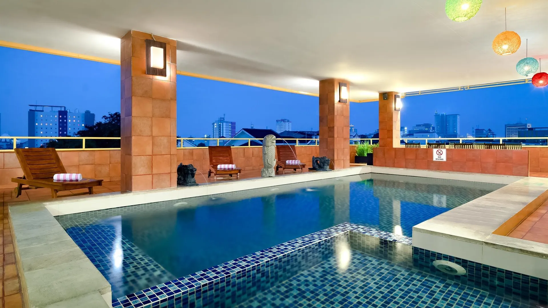 마카사르 베스트웨스턴 플러스 마카사 비치 4성급 호텔 로비