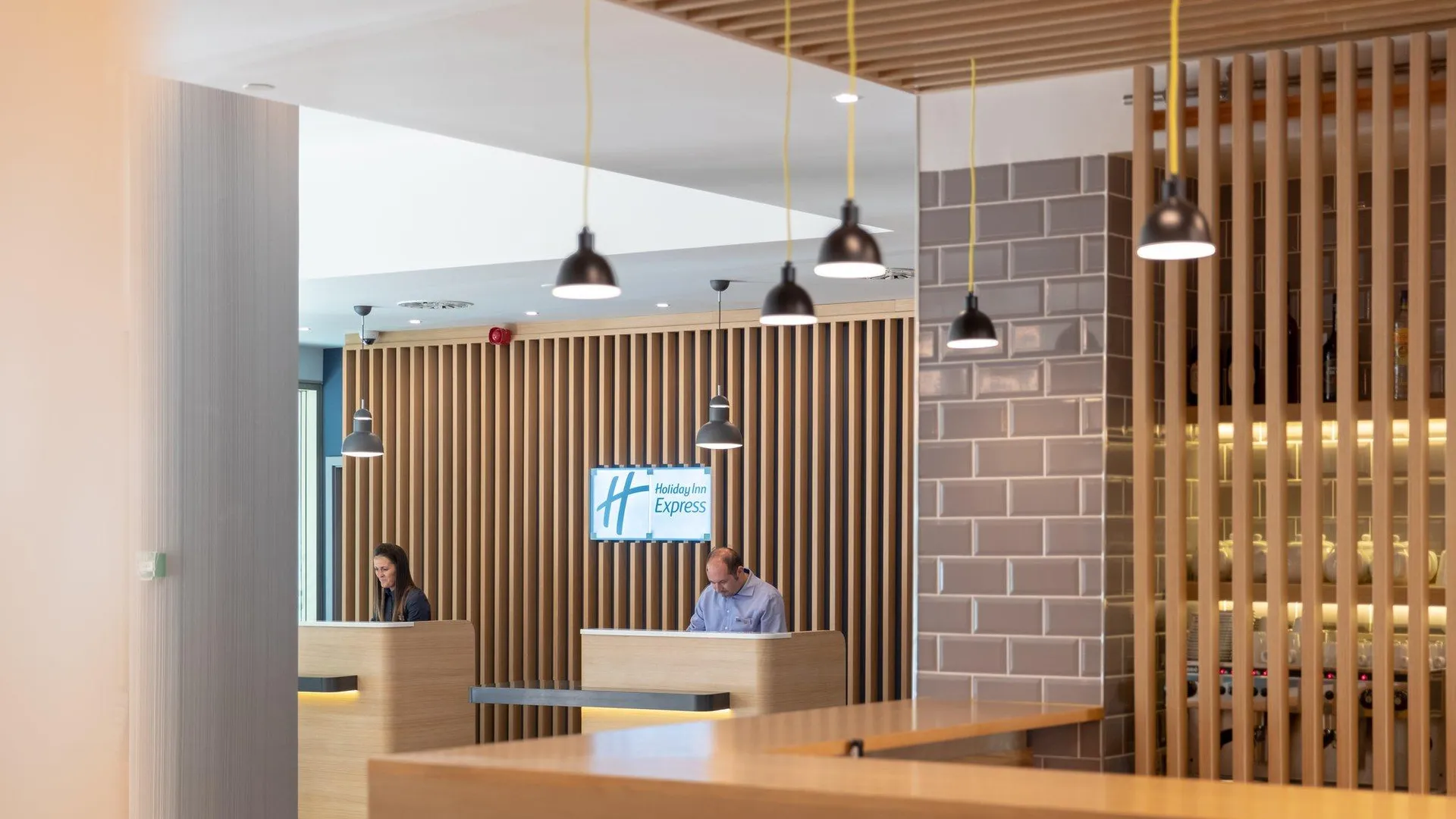 리스본 홀리데이 인 익스프레스 리스본 - 플라자 살다냐 바이 IHG 3성급 호텔 수영장