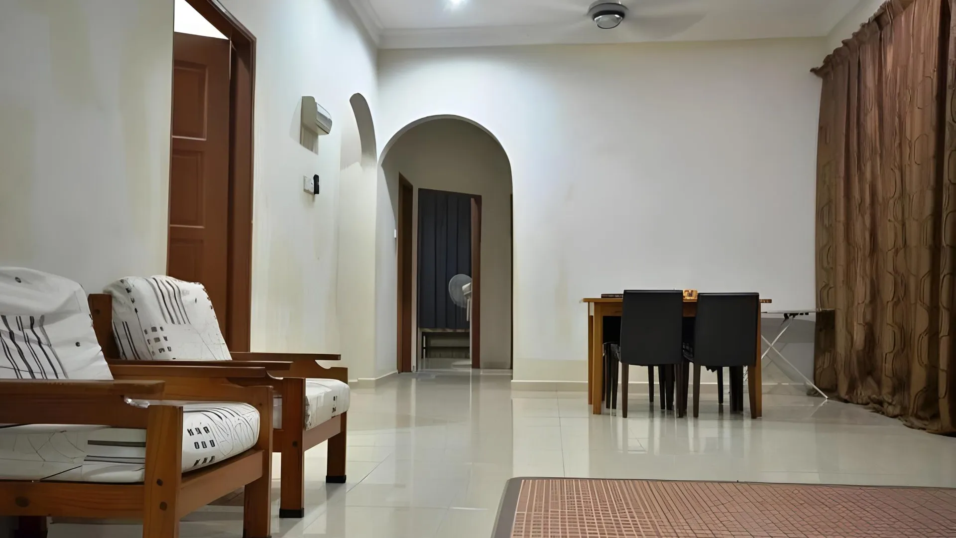 둥군 쿠알라둥운의 아파트먼트 (m², 침실 1개, 프라이빗 욕실 1개) 2성급 싱글룸 스위트룸