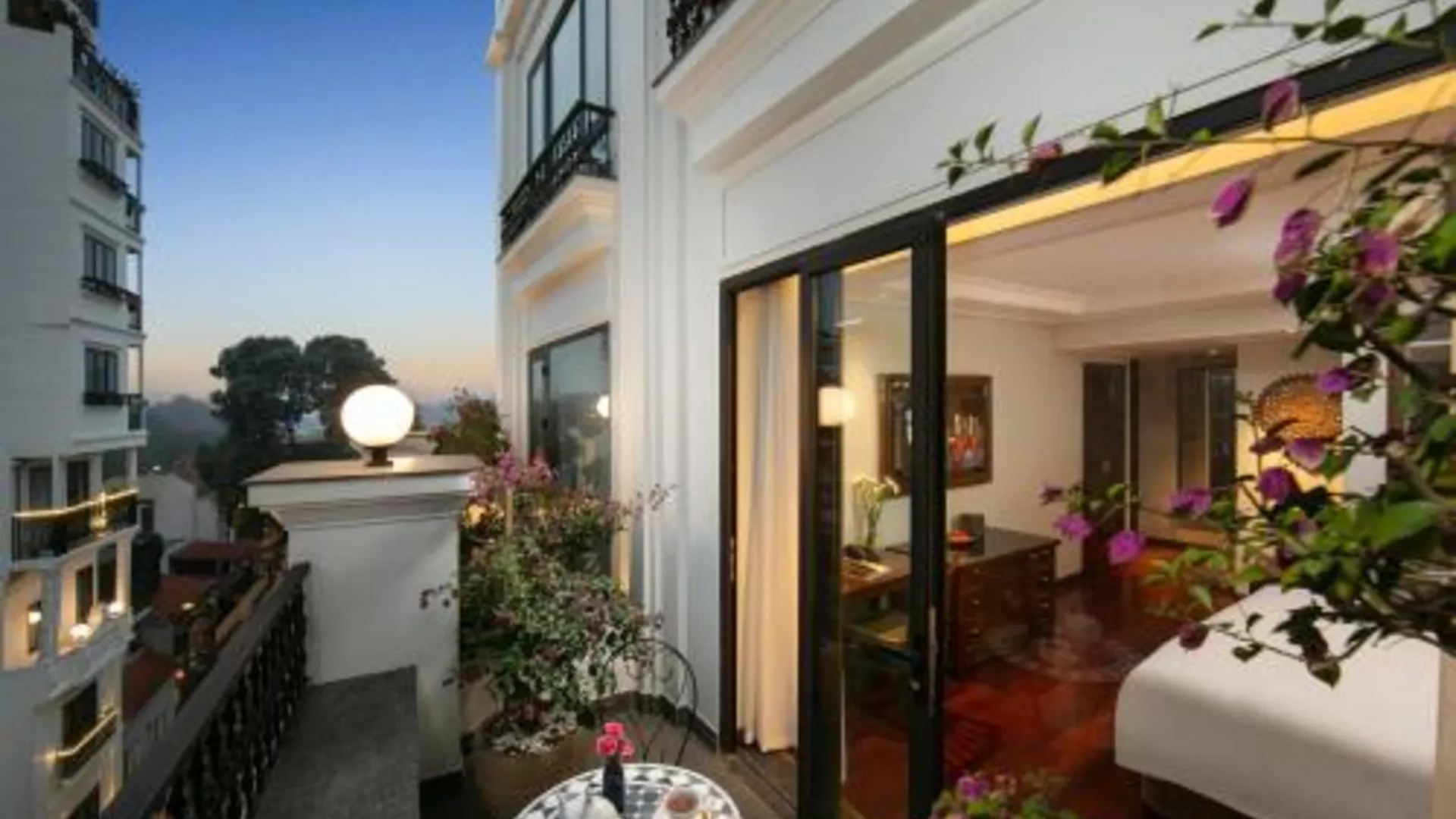 하노이 루시앙 하노이 레이크사이드 호텔 앤 루프탑 5성급 호텔 레스토랑