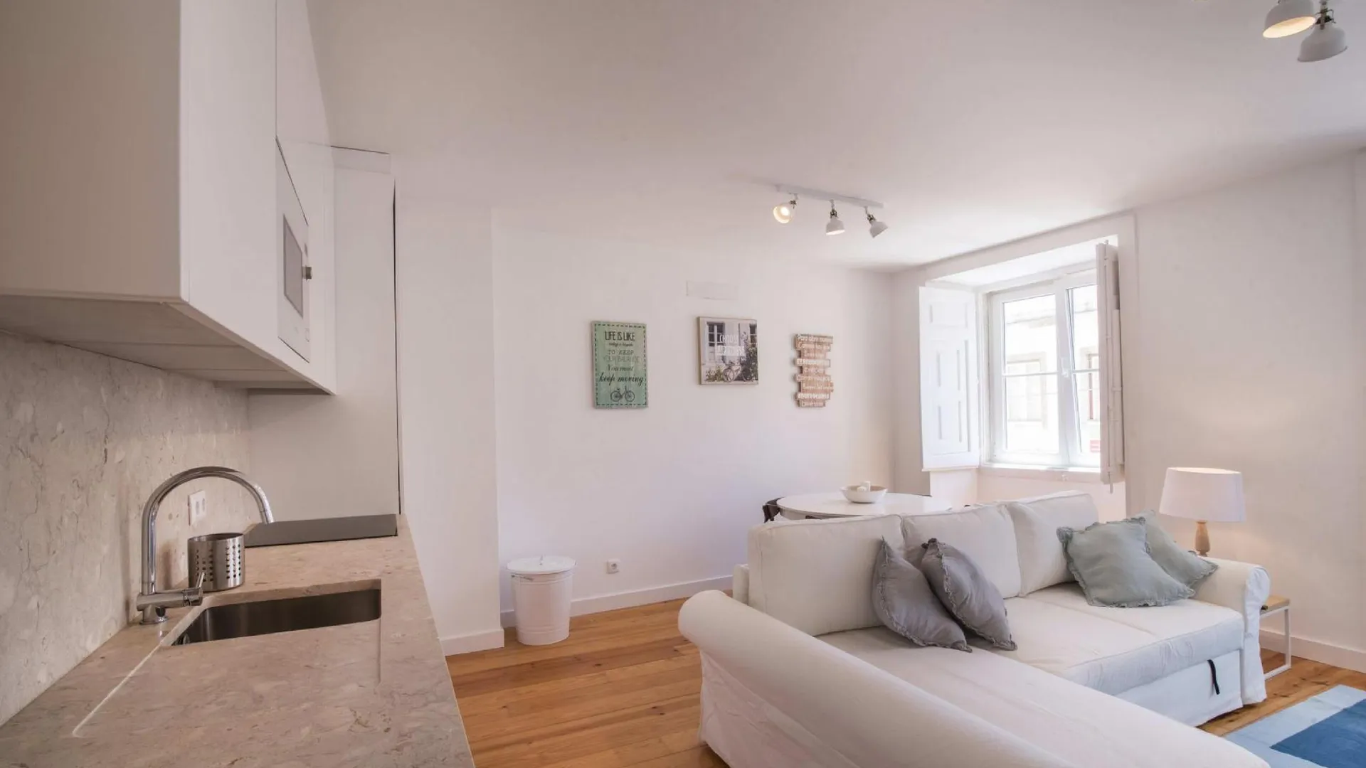 리스본 ALFAMA PREMIUM by HOMING 3성급 게스트하우스 스위트룸