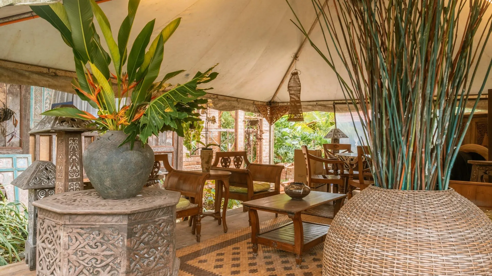 코타 팅기 Gunungan Kampung Stay 5성급 호텔 수영장