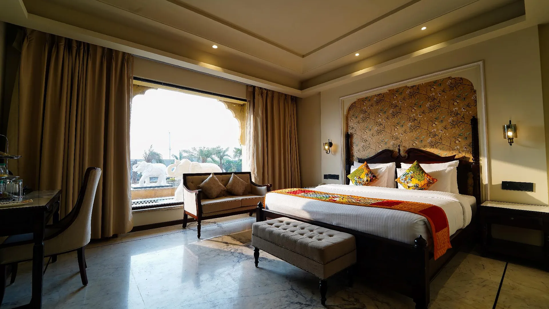 푸쉬카르 Sehdev Bagh 5성급 호텔 스위트룸