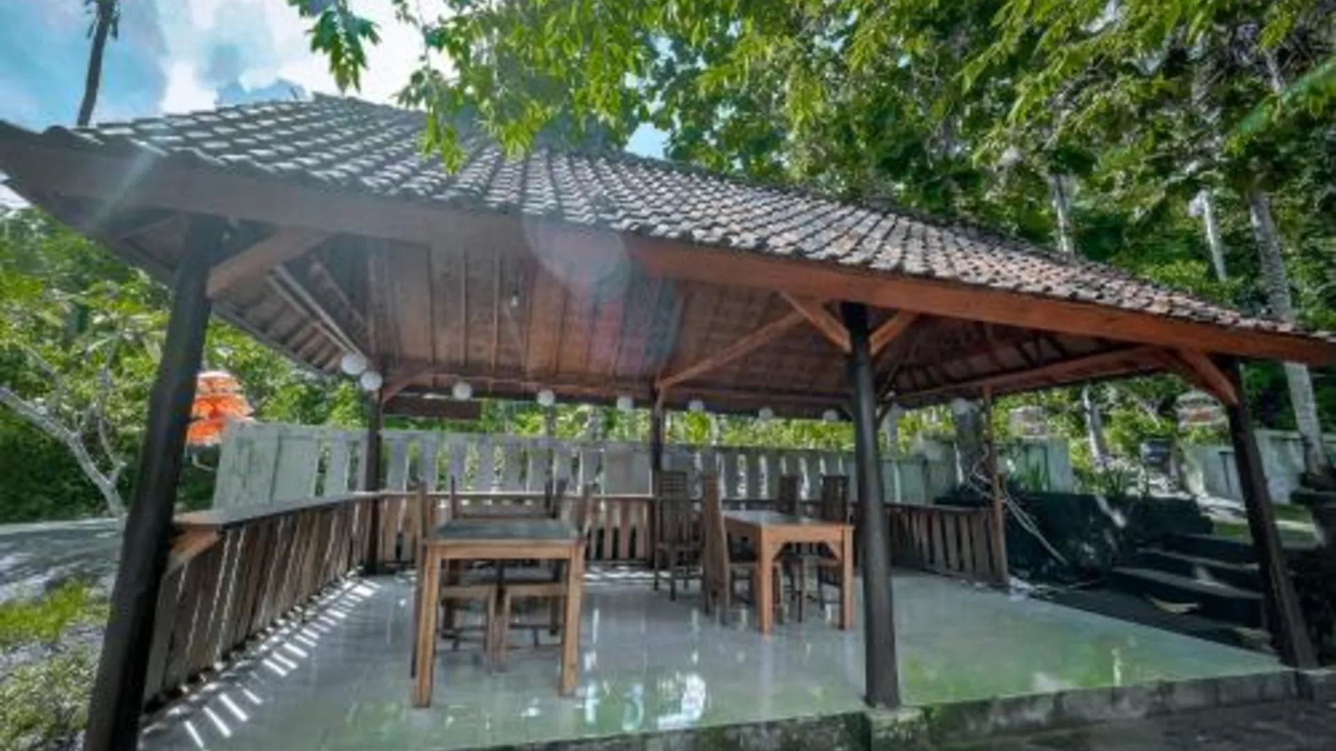 발리 와투 지넹 바이 위즈젤라 3성급 호텔 수영장