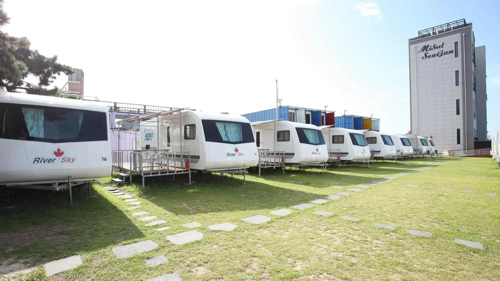 강릉 씨카라반 2성급 게스트하우스 객실