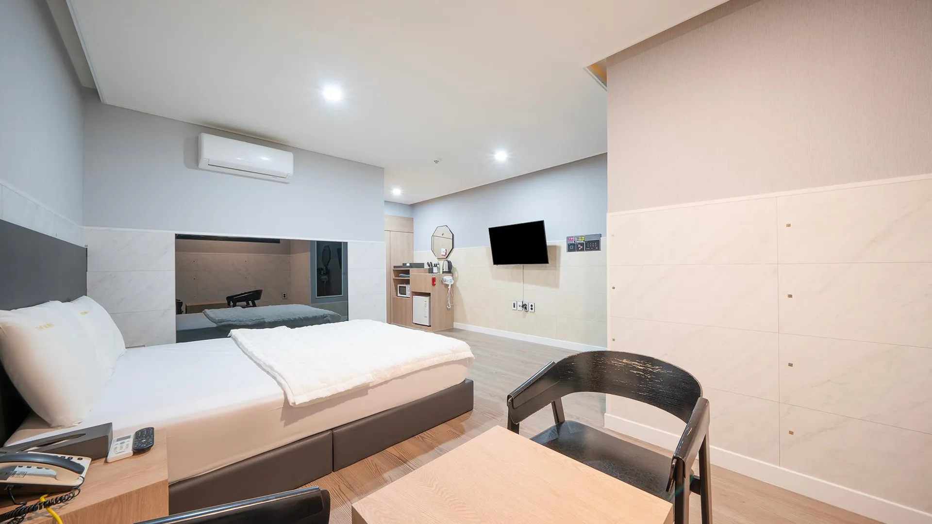 거창 거창 더모먼트 호텔 객실