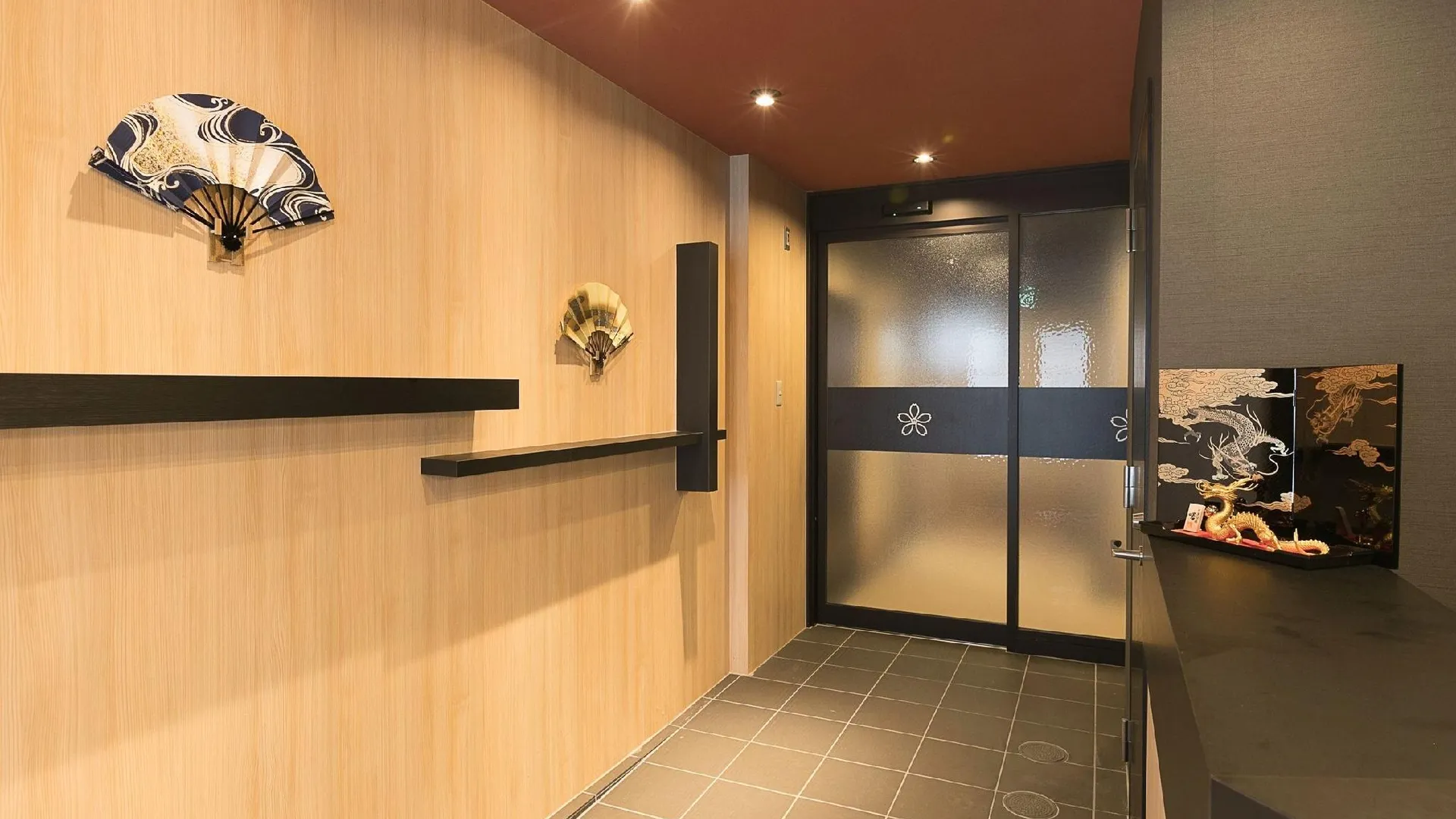 교토 스테이 사쿠라 교토 드래곤 4성급 게스트하우스 수영장