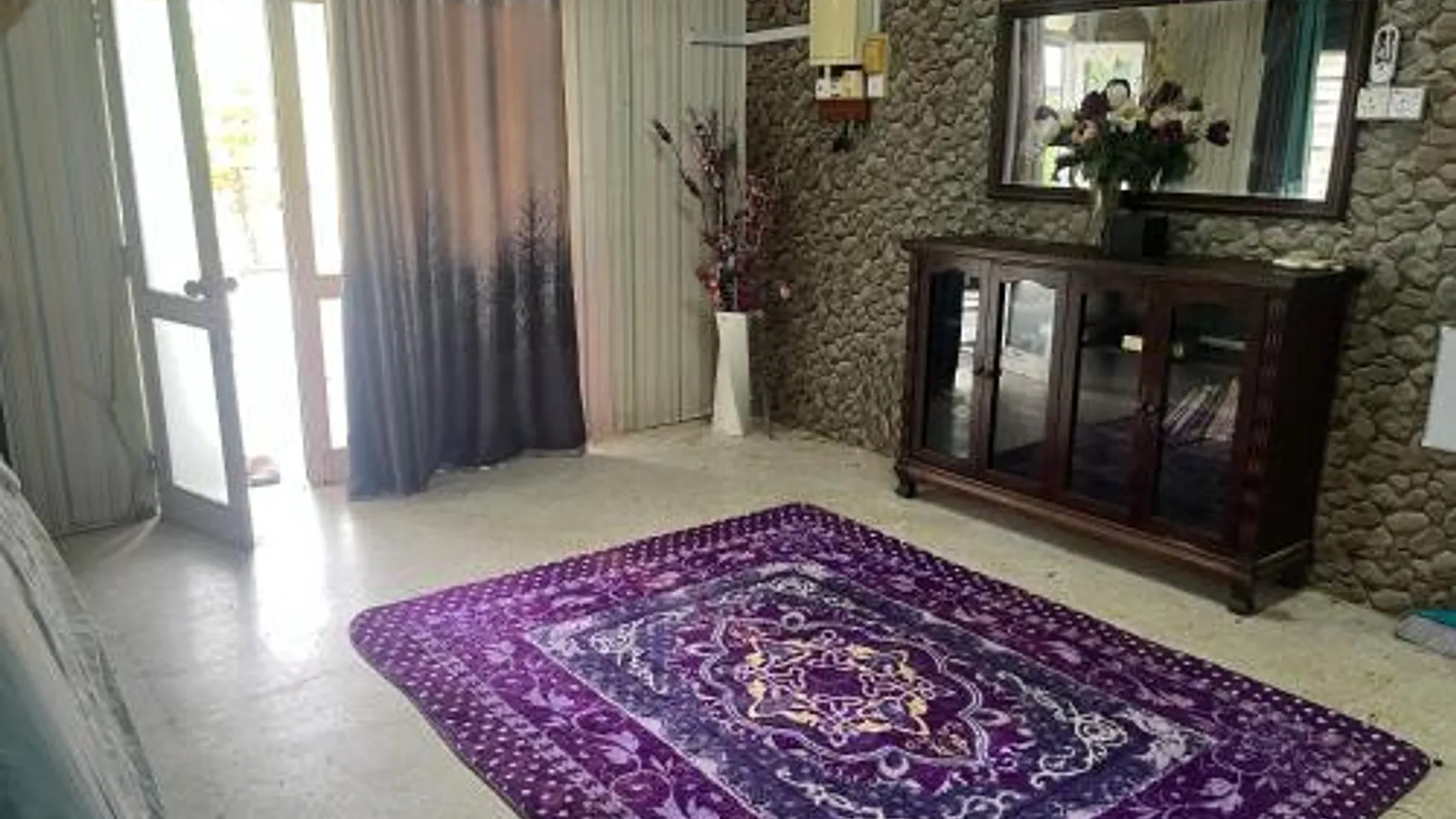 쿠알라테렝가누 바투 라킷의  (m², 침실 3개, 프라이빗 욕실 2개) 2성급 게스트하우스 스위트룸