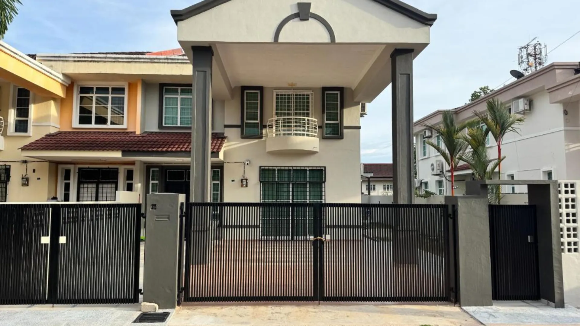 말라카 말라카 시내의 프라이빗 하우스 (3800m², 침실 4개, 프라이빗 욕실 4개) 4성급 싱글룸 외관