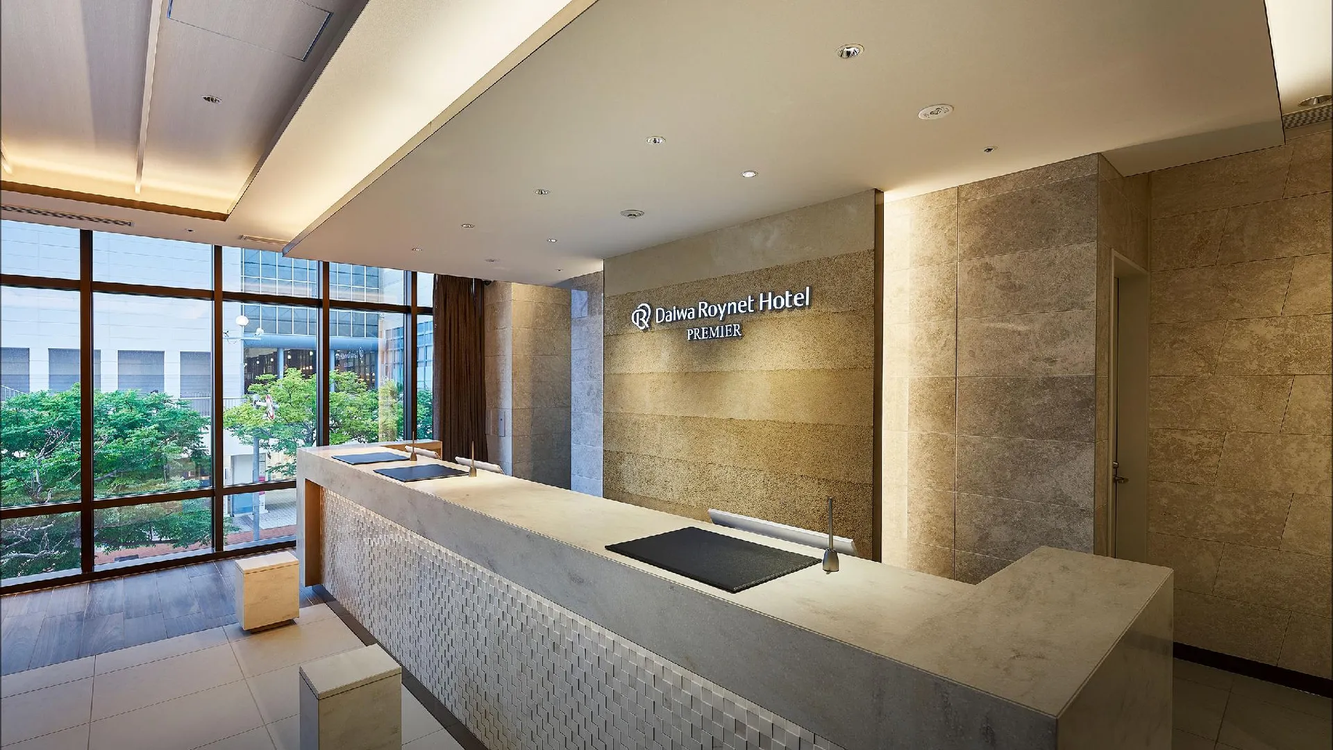 오키나와 본섬 다이와 로이넷 호텔 나하-오모로마치 프리미어 4성급 호텔 로비