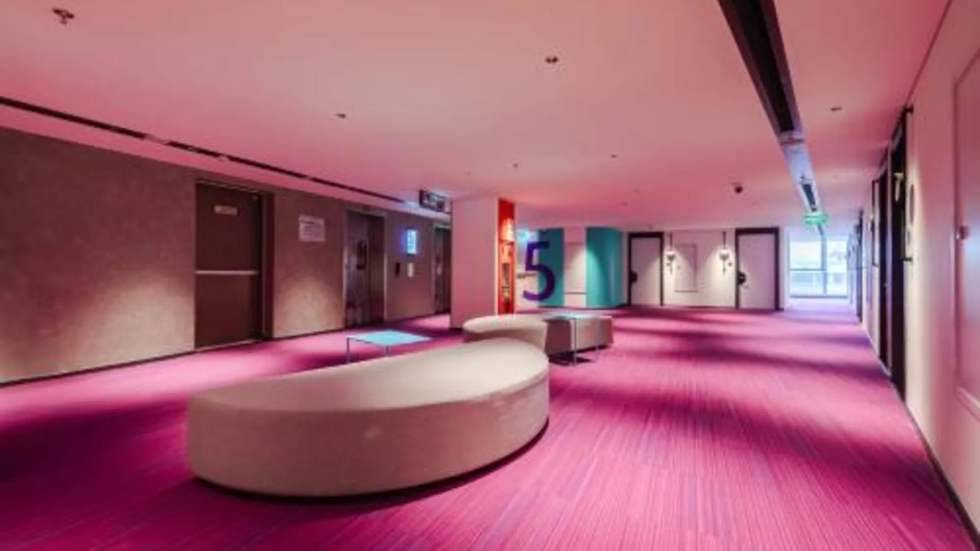 하노이 트루 바이 힐튼 하노이 스테이션 3성급 호텔 수영장