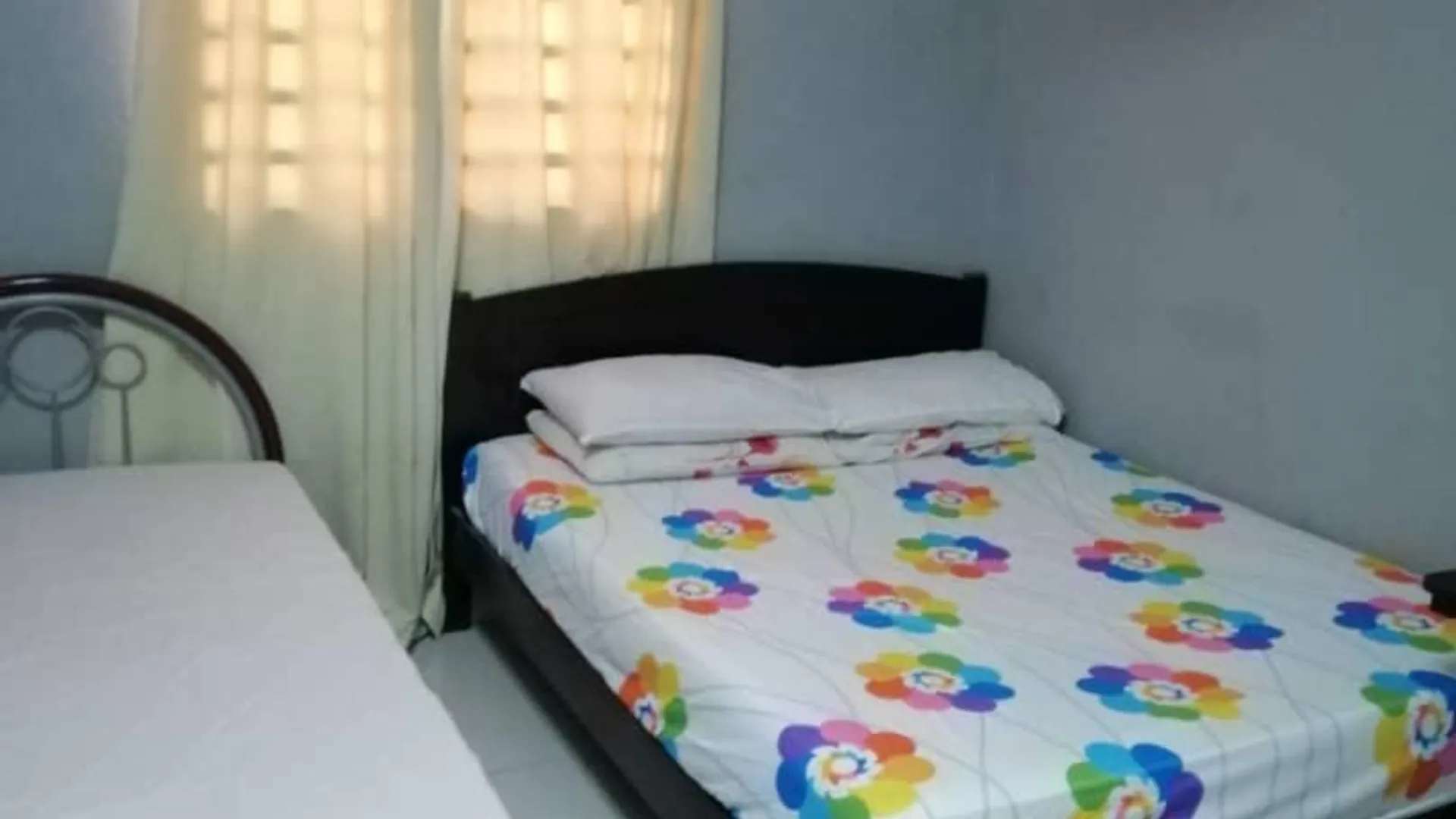 이포 탐분의 프라이빗 하우스 (1600m², 침실 3개, 프라이빗 욕실 2개) 3성급 게스트하우스 전망