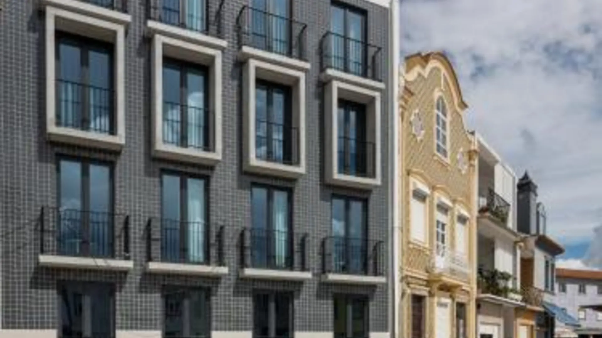 아베이루 인아파트먼트 상 곤살리뉴 4성급 게스트하우스 수영장