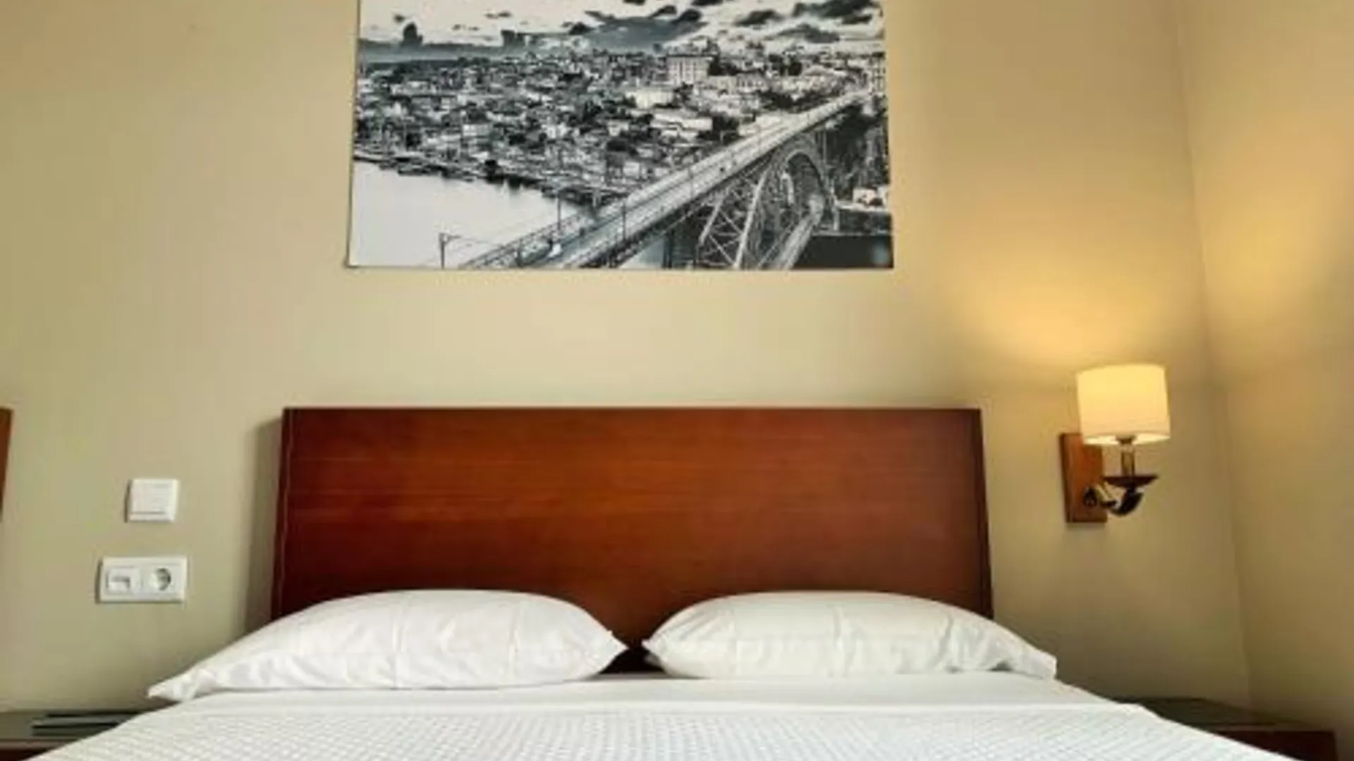 마이아 Hotel Puma 2성급 호텔 전망