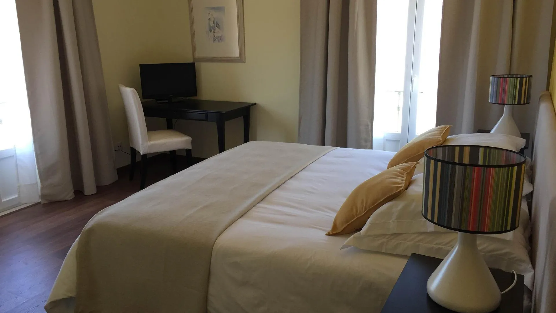 아잠부자 Casa do Alfaro 4성급 호텔 스위트룸