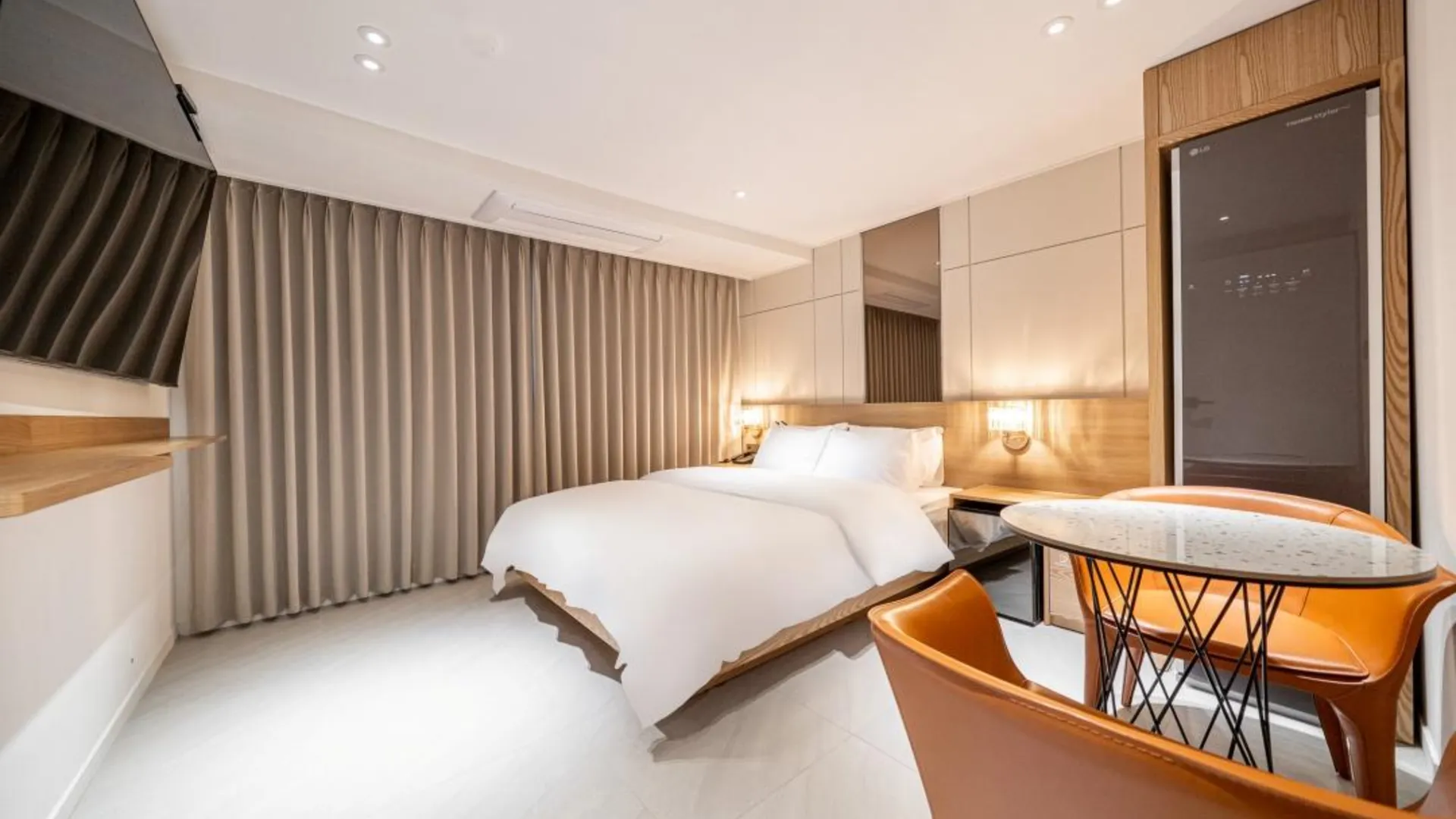 서울 신촌 브라운도트 신촌점 호텔 스위트룸