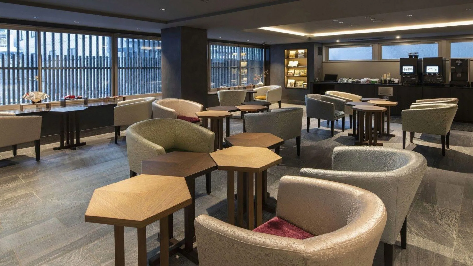 교토 도큐 스테이 교토 산조 가라스마 3성급 호텔 수영장