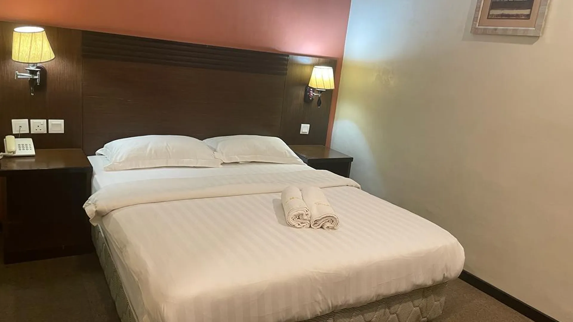 케닌가우 퀸 호텔 2성급 호텔 객실