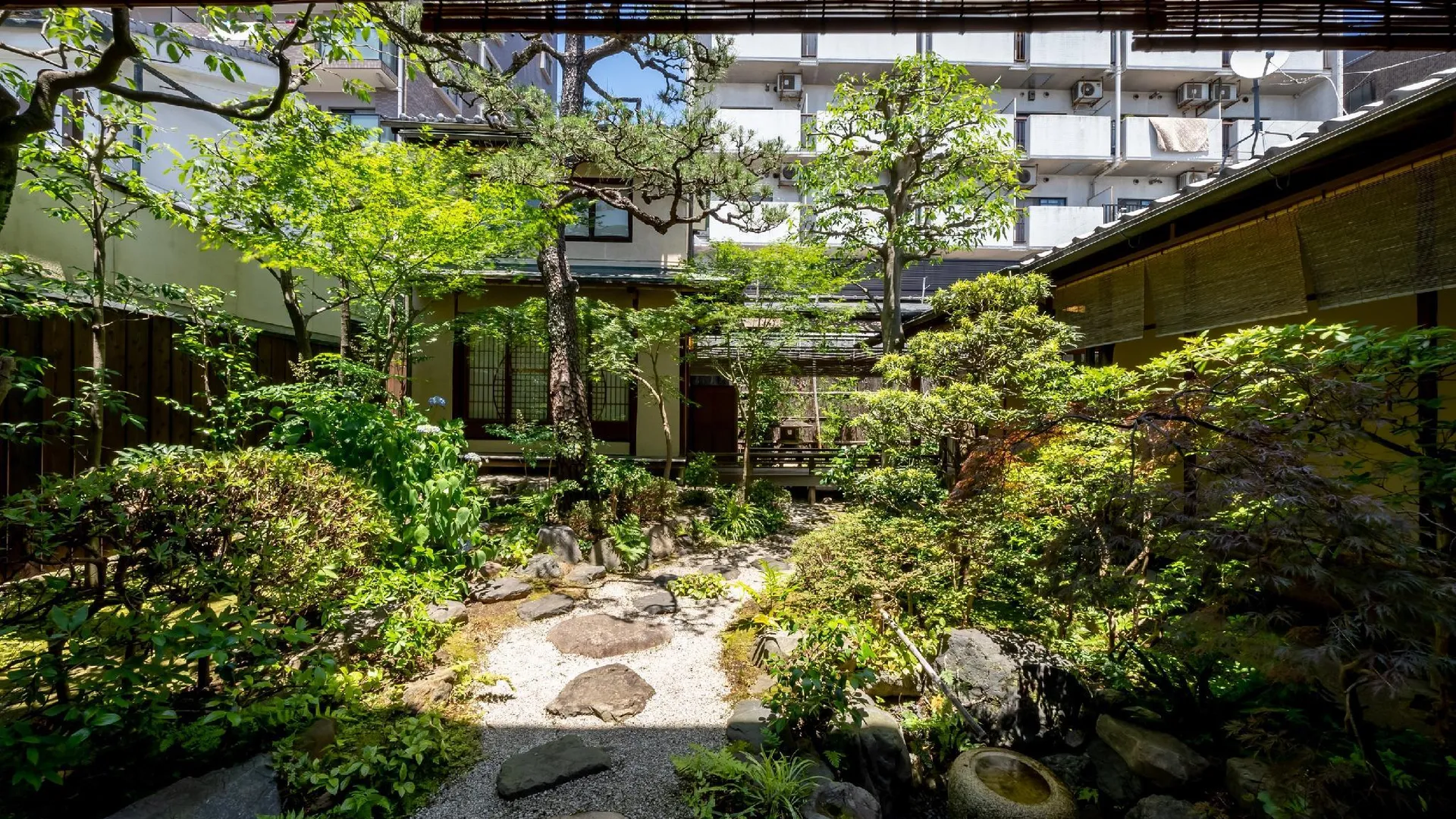 교토 교토 중심의 프라이빗 하우스 (285m², 침실 2개, 프라이빗 욕실 2개) 4성급 게스트하우스 전망