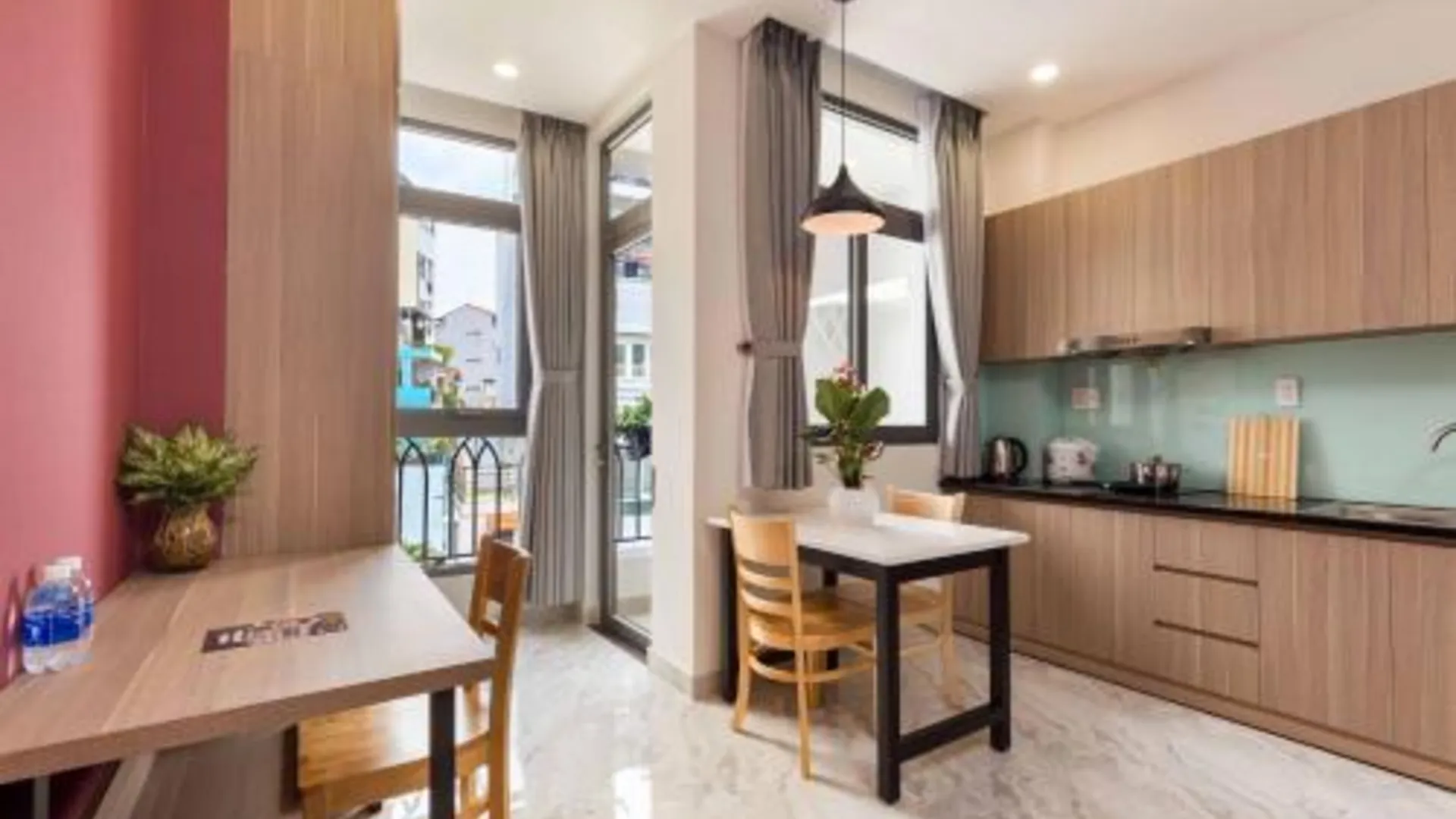 호치민 유어스 스튜디오 타워 3성급 호텔 외관