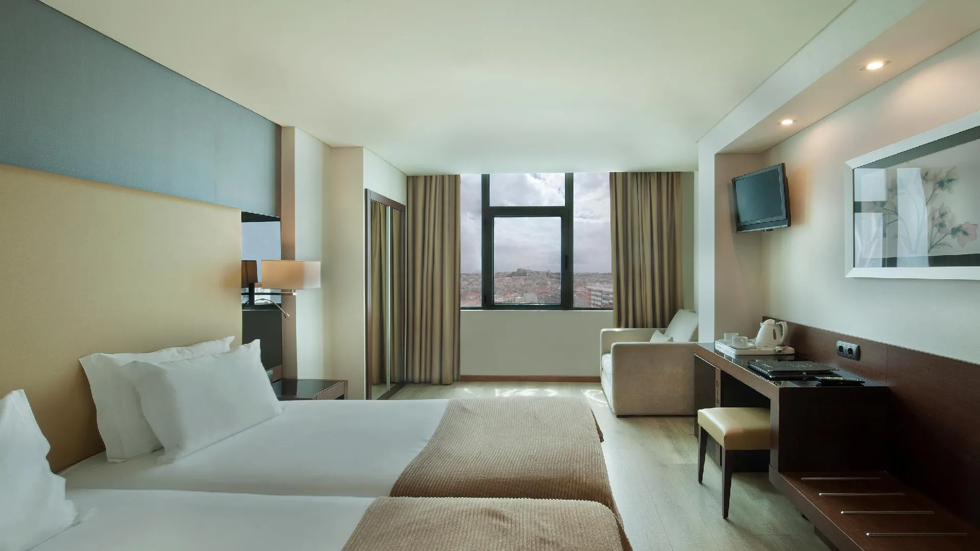 리스본 투림 알라메다 호텔 4성급 호텔 스위트룸