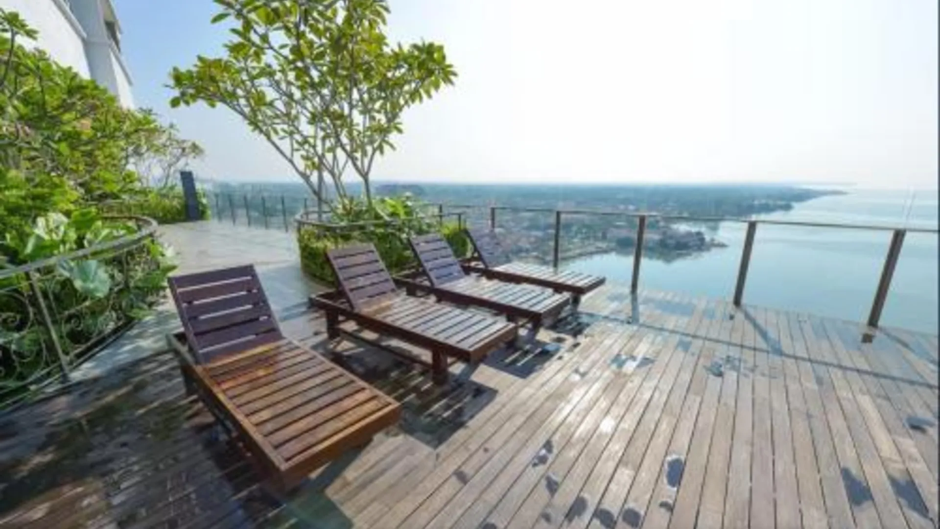 말라카 실버 스케이프 레지던스 멜라카 라야 바이 헤이 스테이 매니지먼트 4성급 게스트하우스 수영장