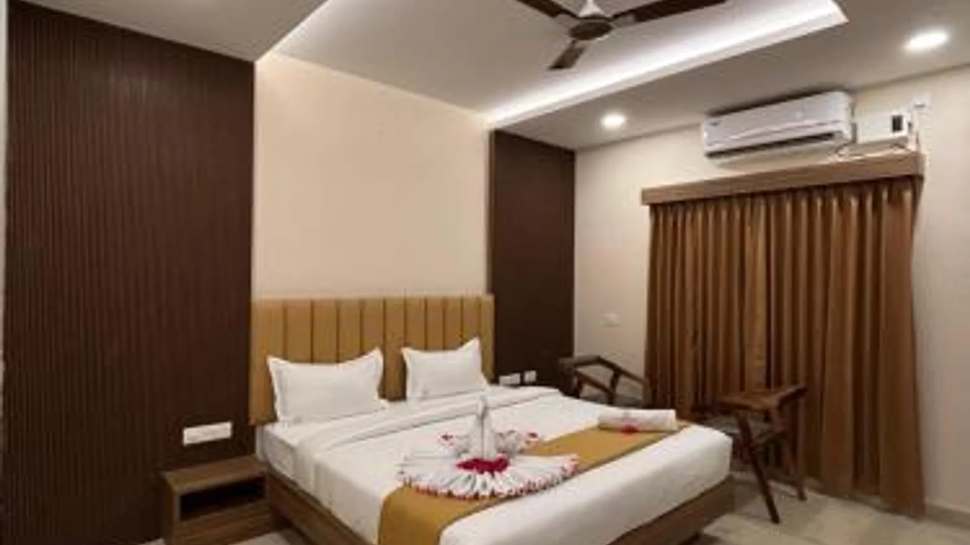 람메스와람 Hotel Saesha International 3성급 호텔 스위트룸