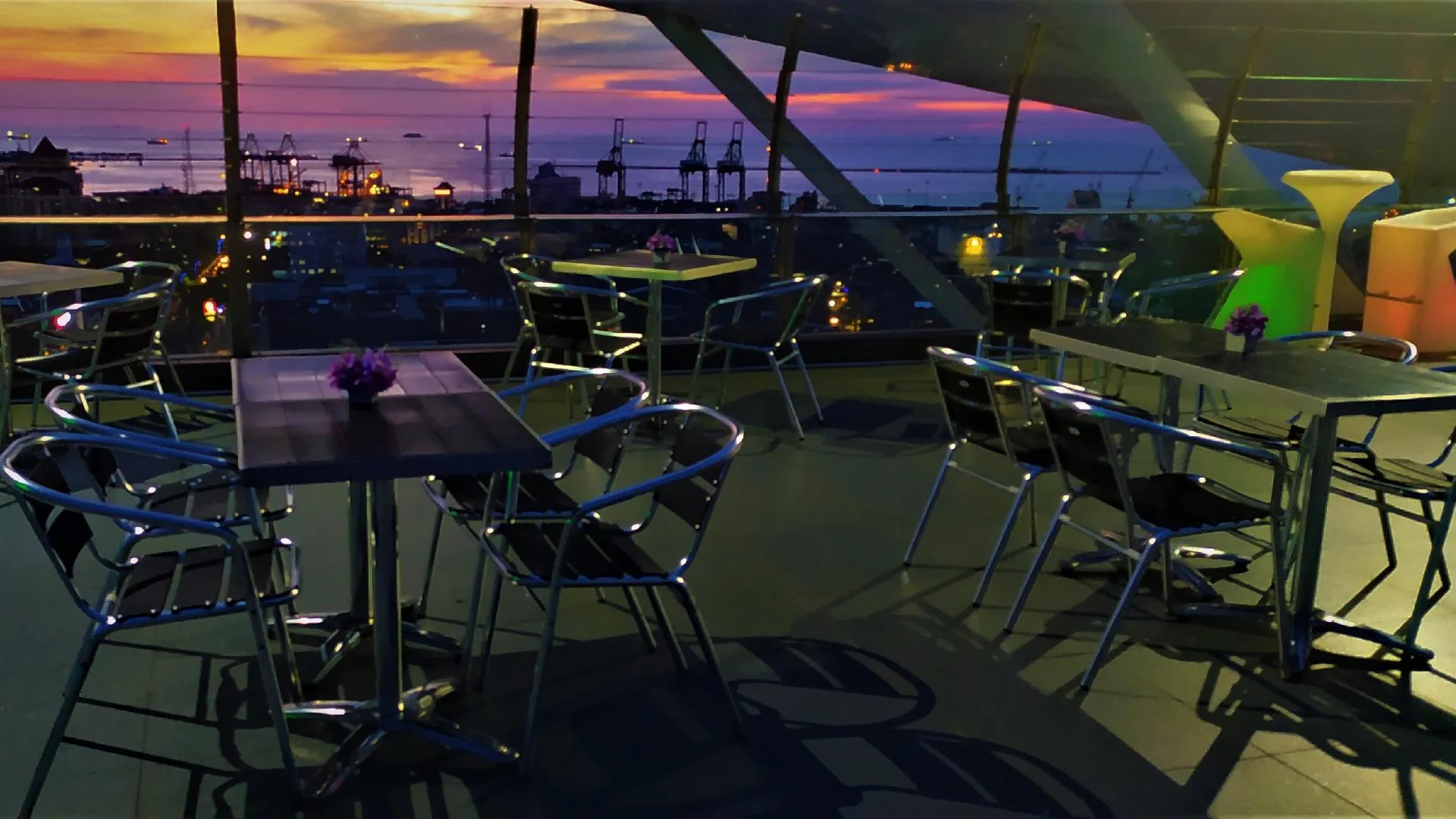 마카사르 카레보시 프리미어 마카사르 4성급 호텔 외관