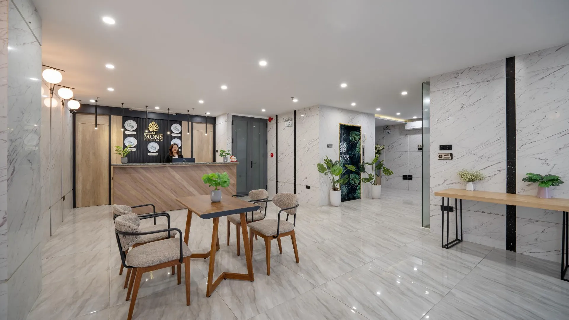 다낭 몬스 부티크 호텔 앤 아파트먼트 4성급 호텔 전망