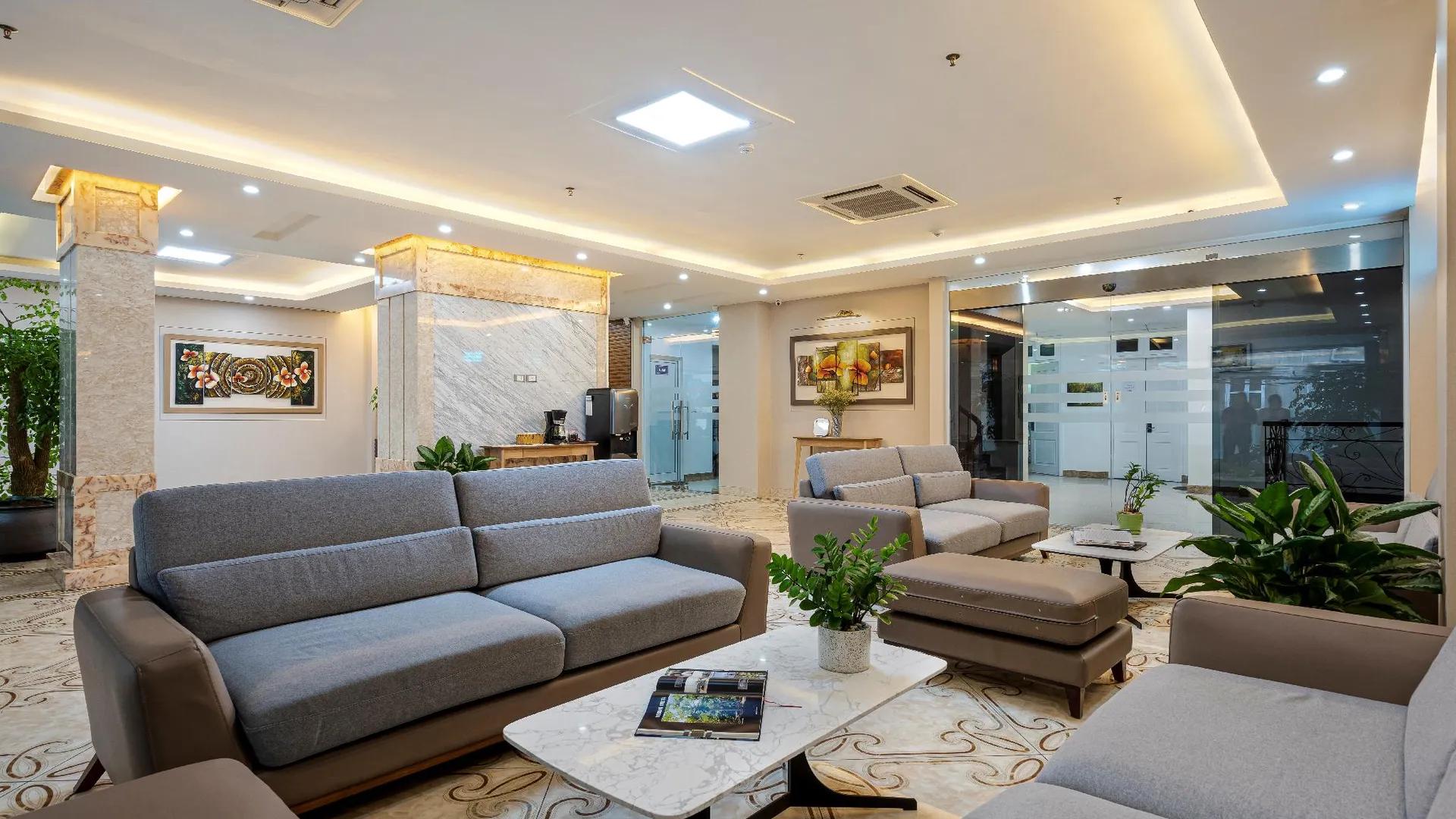 하노이 그레이스 호텔 앤 레지던스 3성급 호텔 로비