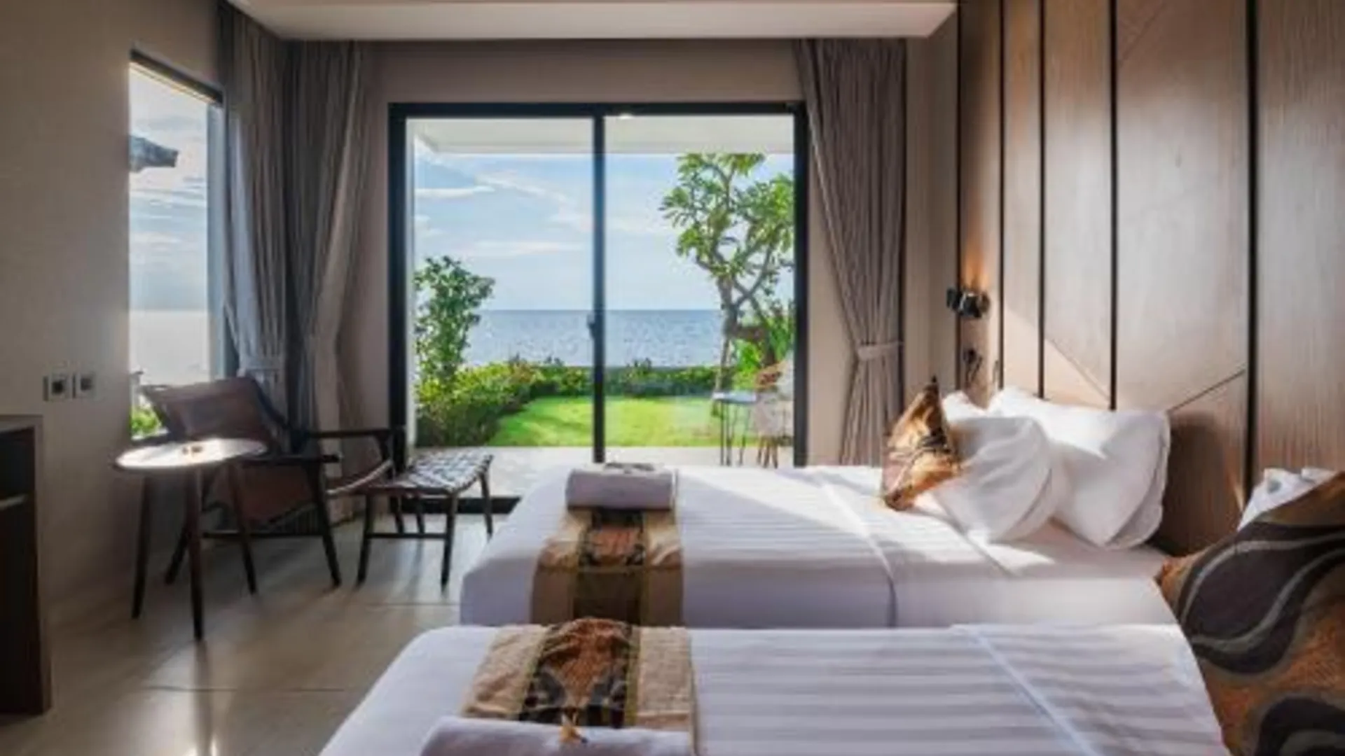 발리 파드마사리 리조트 로비나 3성급 호텔 스위트룸