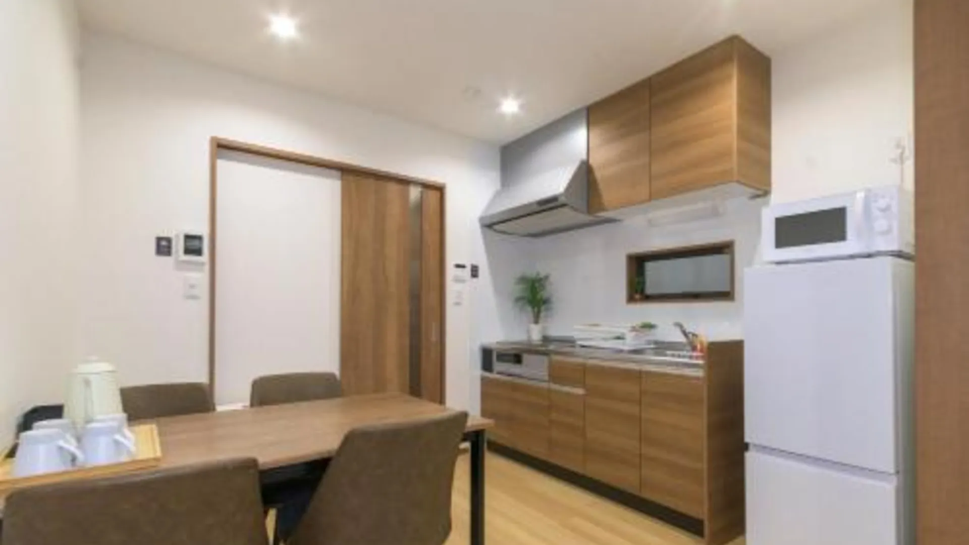 후쿠오카 Miyabi 3성급 게스트하우스 로비