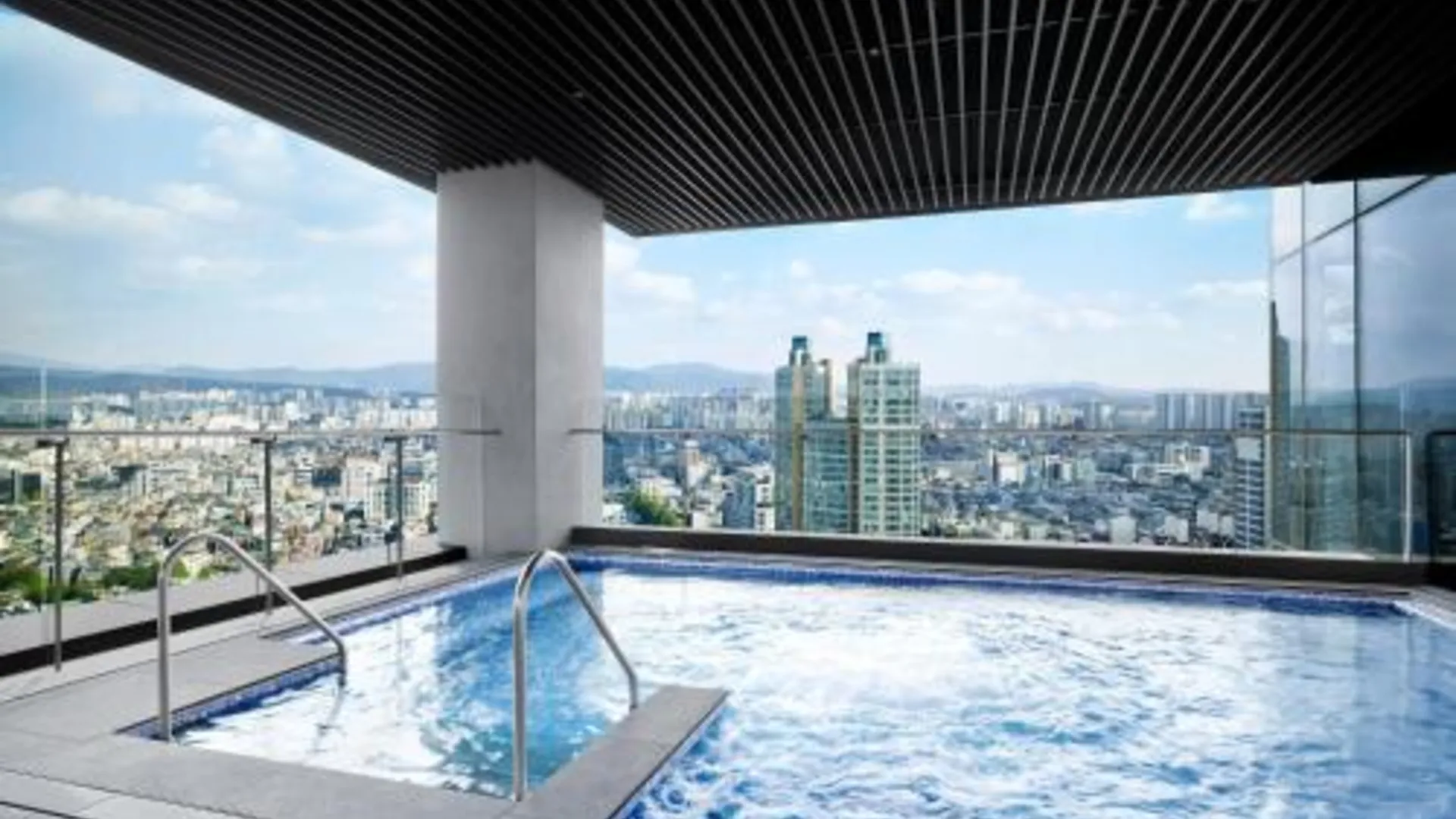 서울 소피텔 앰배서더 서울 호텔 & 서비스드 레지던스 5성급 호텔 스위트룸