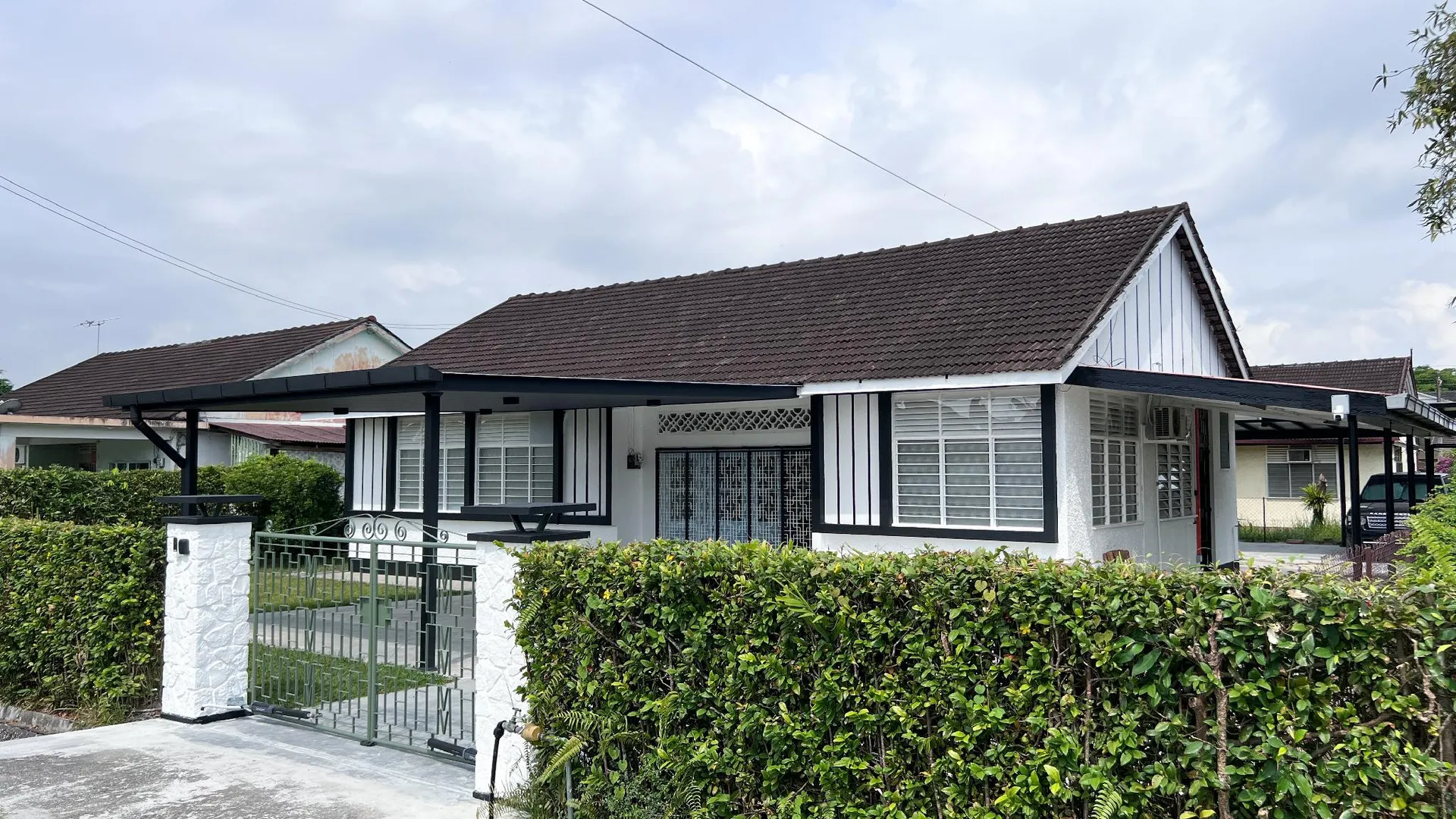 이포 타만 반다라야의 프라이빗 하우스 (126m², 침실 3개, 프라이빗 욕실 2개) 3성급 게스트하우스 외관