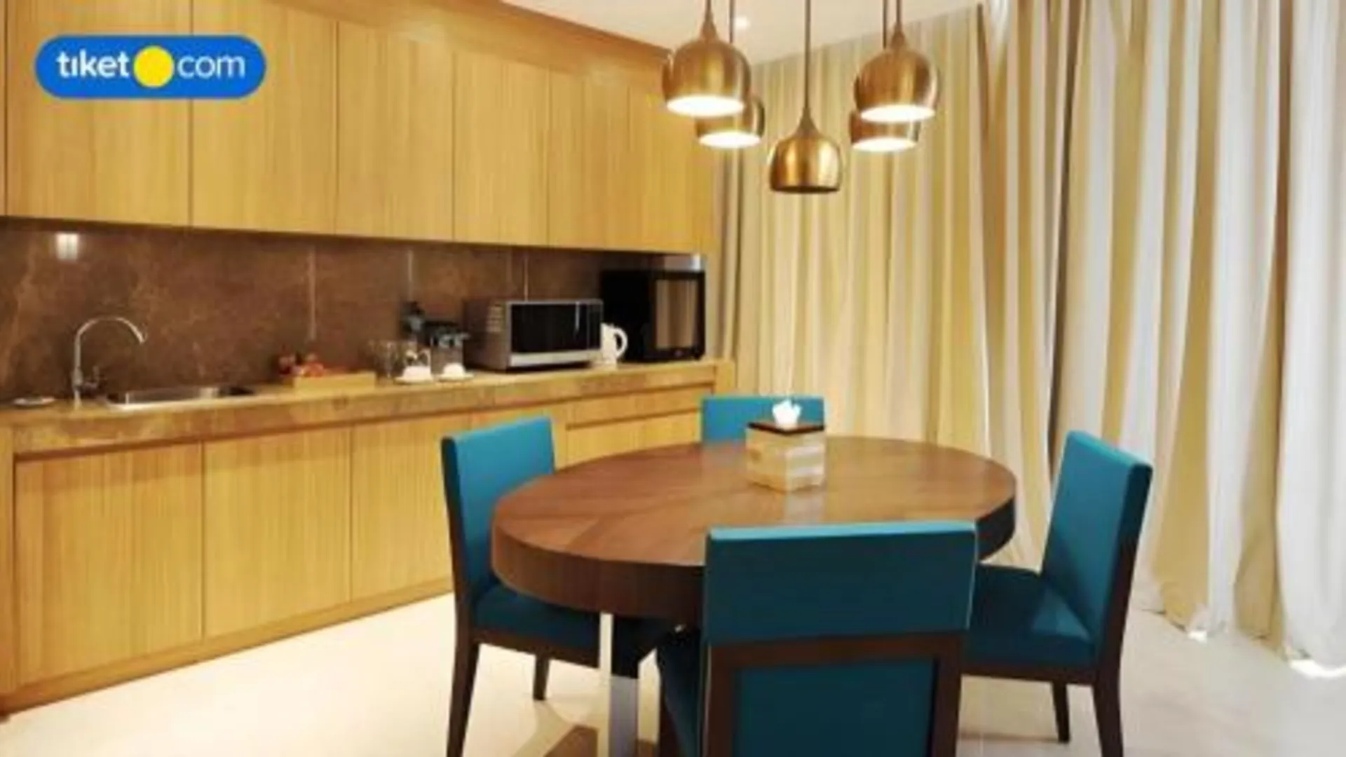 마카사르 더 린라 4성급 호텔 부대시설