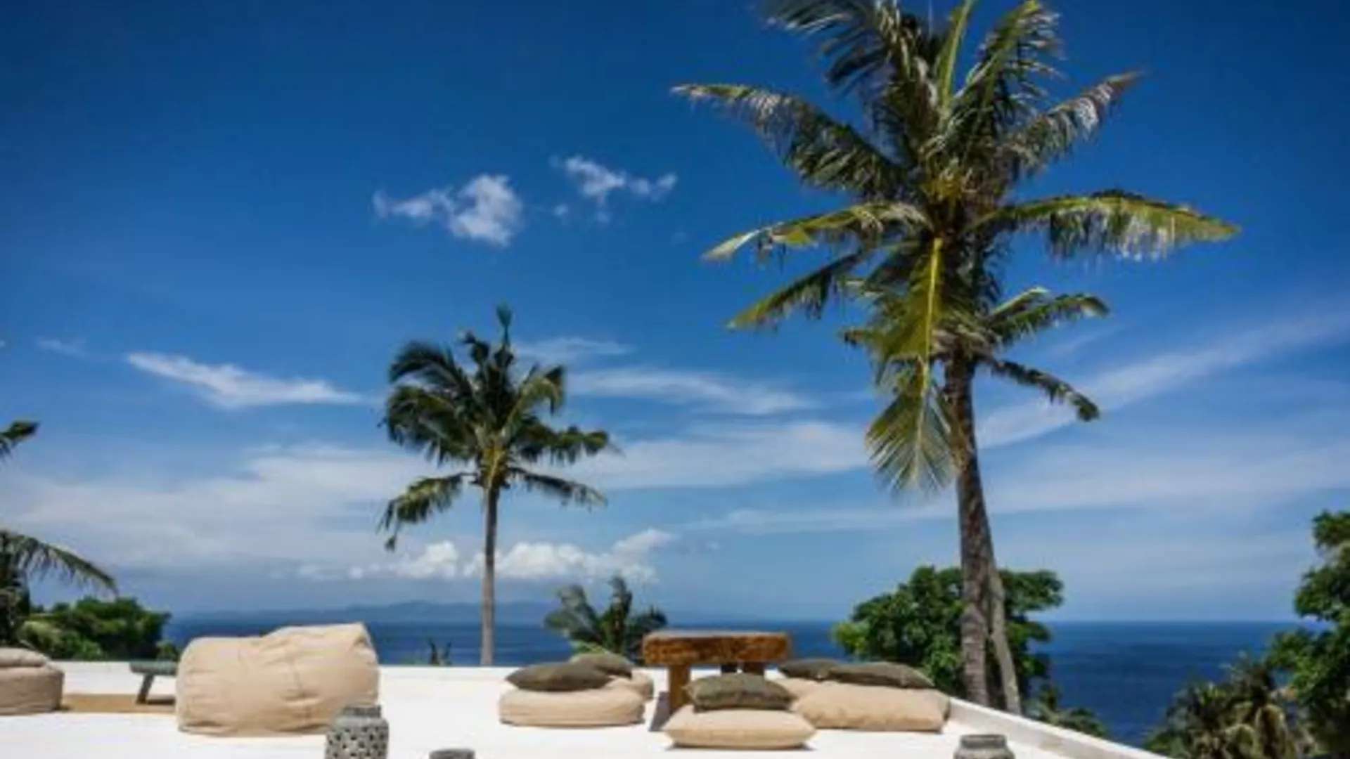 발리 더 라자 리마 5성급 호텔 수영장