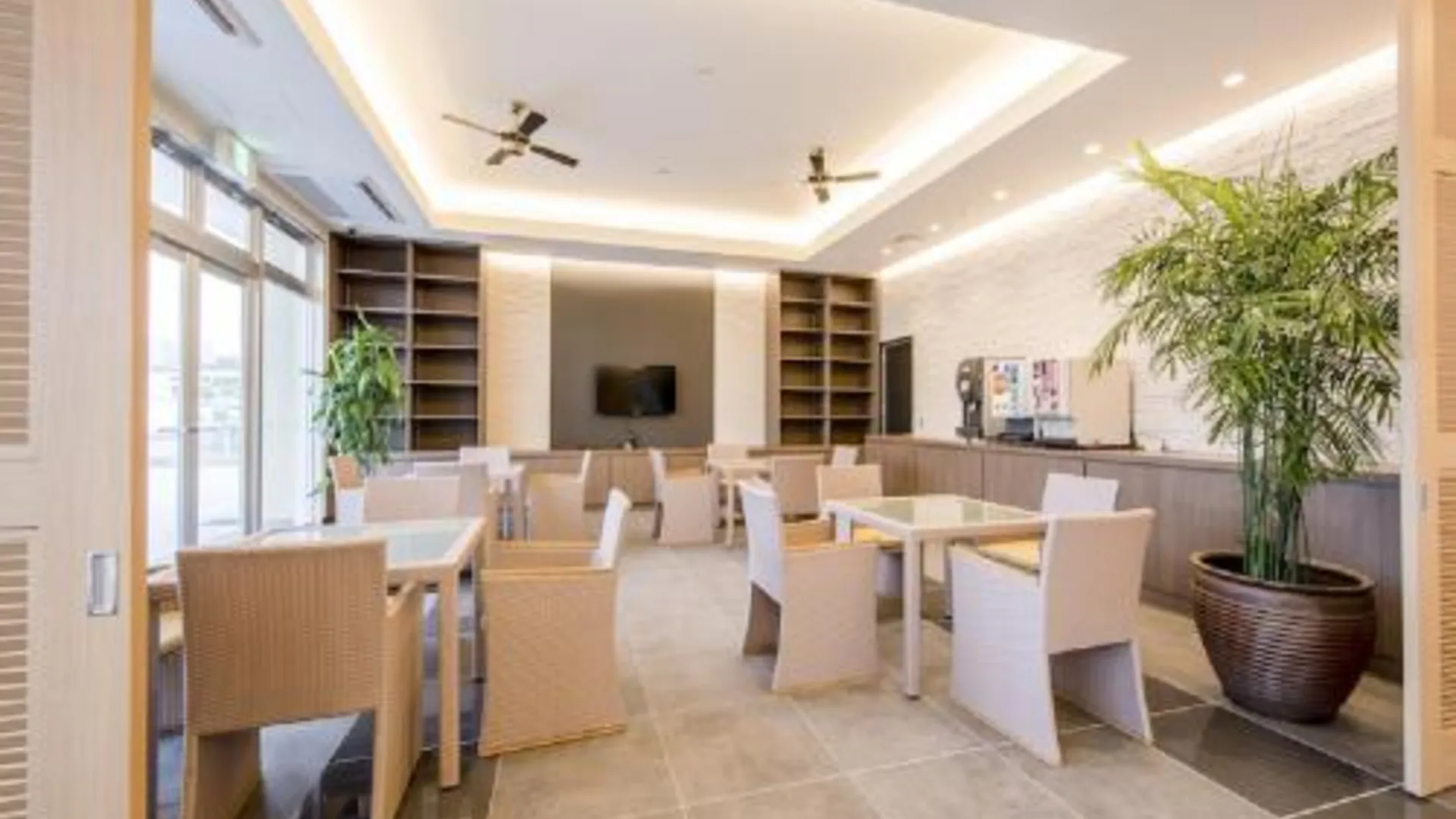 오키나와 본섬 리에타 나카야마 1성급 호텔 수영장