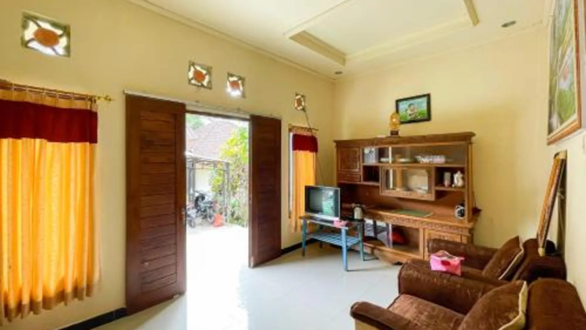 발리 아니쉬 홈스테이 1성급 호텔 스위트룸