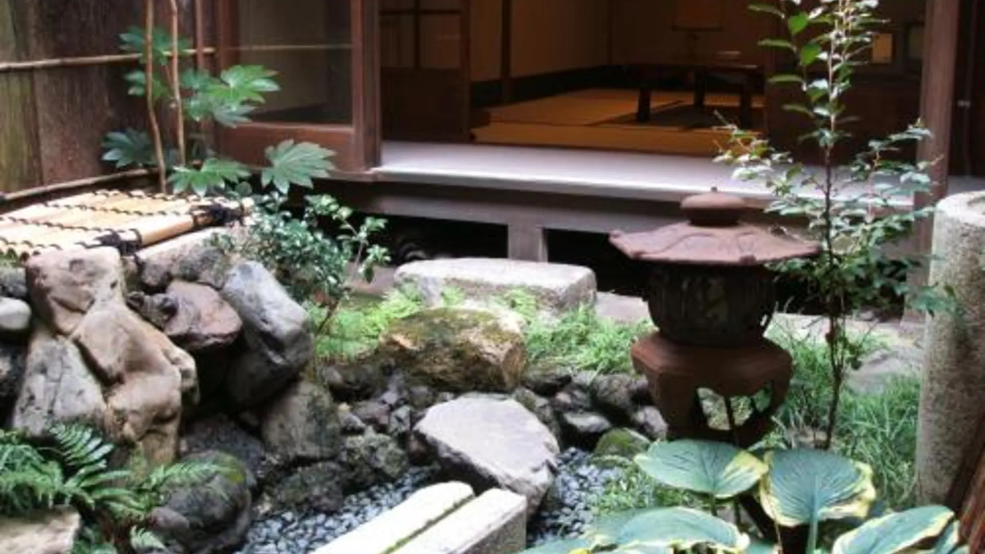 교토 인 가와시마 2성급 호텔 로비