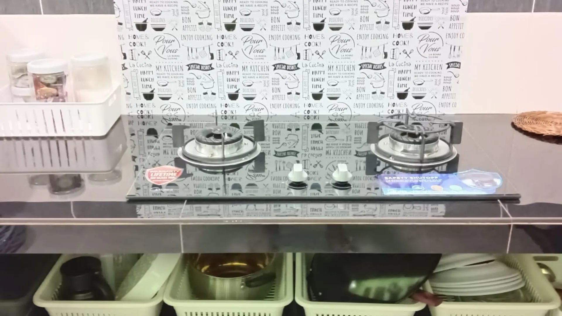 추카이 캄풍 부킷 쿠앙의  (1100m², 침실 3개, 프라이빗 욕실 2개) 3성급 싱글룸 부대시설