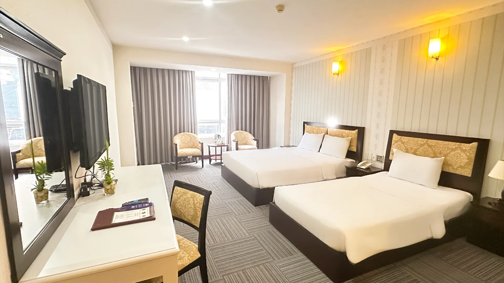호치민 동 킨 호텔 3성급 호텔 스위트룸