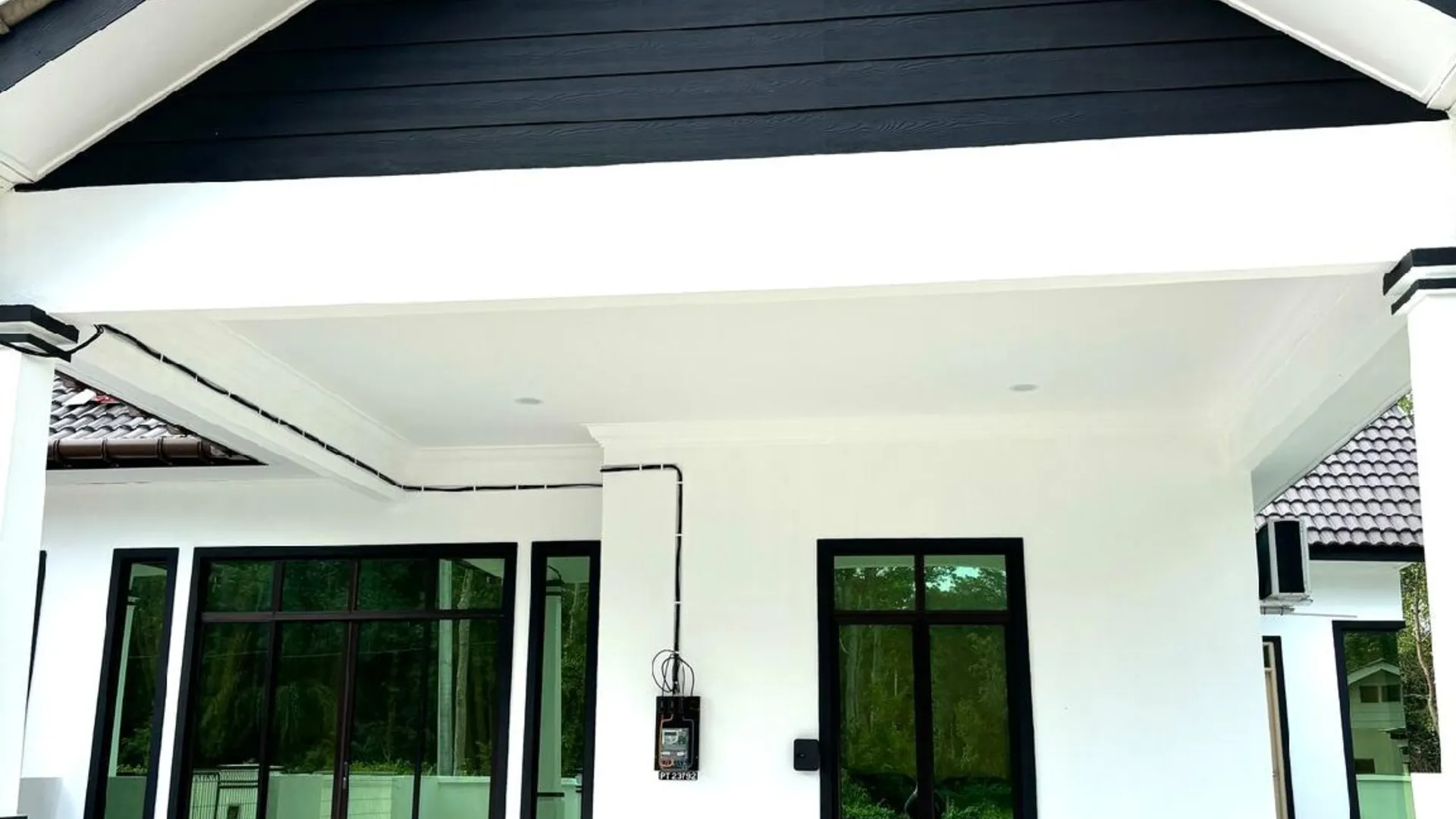 둥군 둥근의 프라이빗 하우스 (1700m², 침실 3개, 프라이빗 욕실 3개) 2성급 싱글룸 수영장