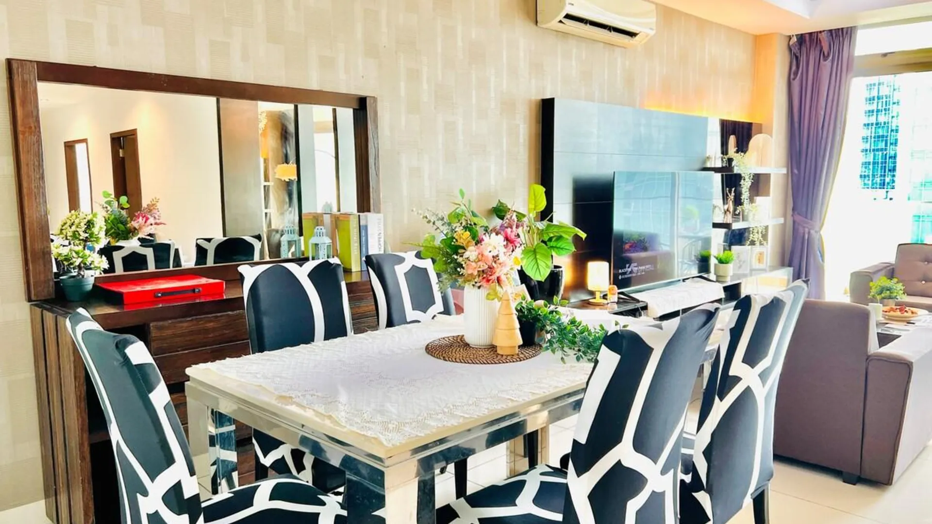 조호바루 / 조호르바루 조호바루의 프라이빗 하우스 (m², 침실 4개, 프라이빗 욕실 3개) 3성급 싱글룸 레스토랑