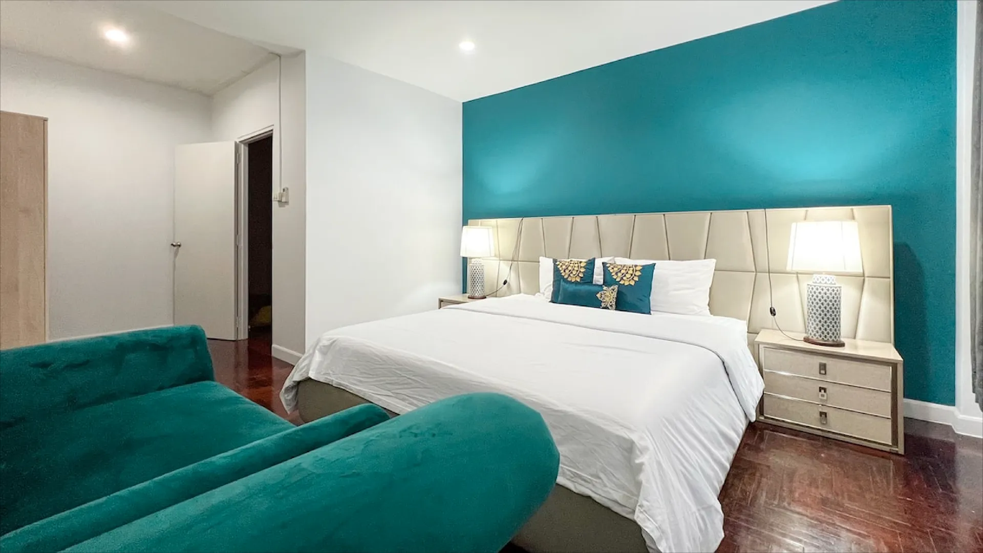 방콕 빠뚜남의 아파트먼트 (m², 침실 6개, 프라이빗 욕실 3개) 3성급 싱글룸 스위트룸