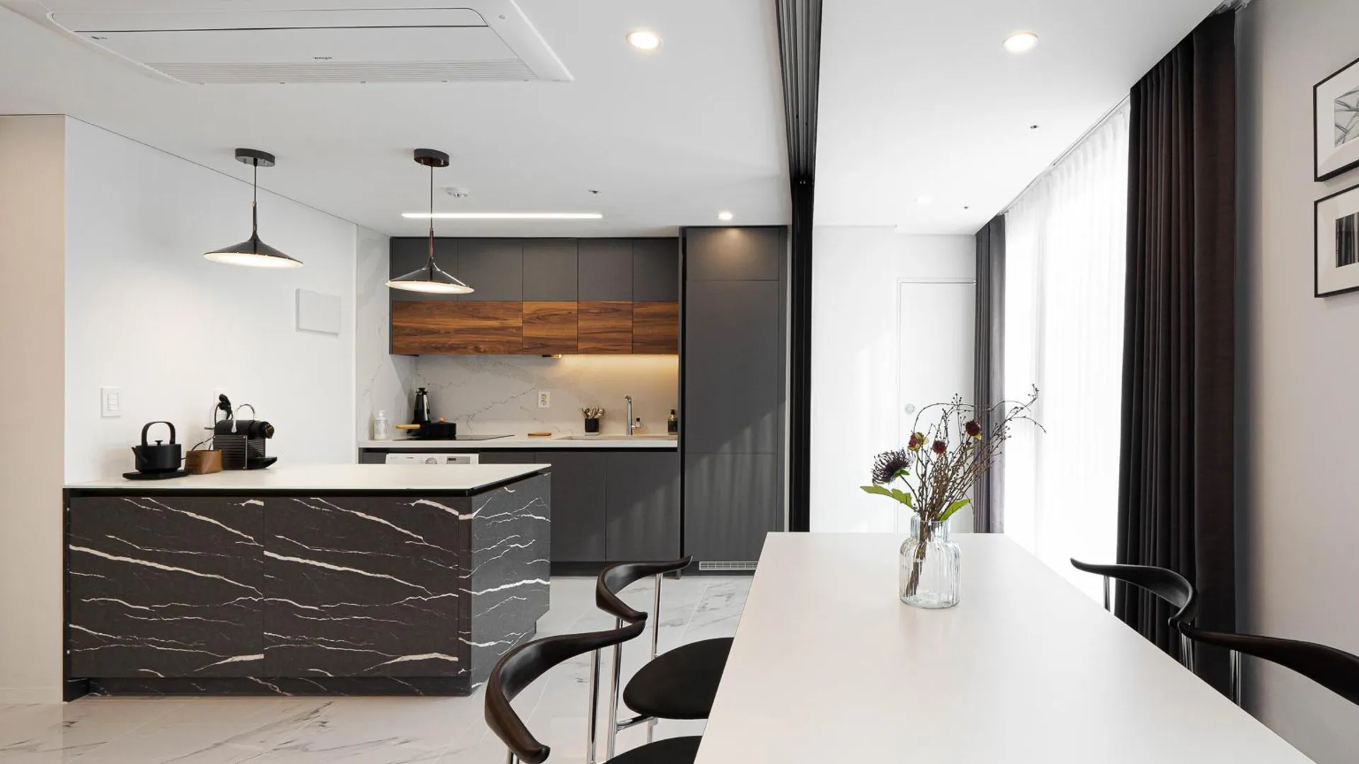 서울 르컬렉티브 강남 예술의전당 시그니티 4성급 게스트하우스 수영장